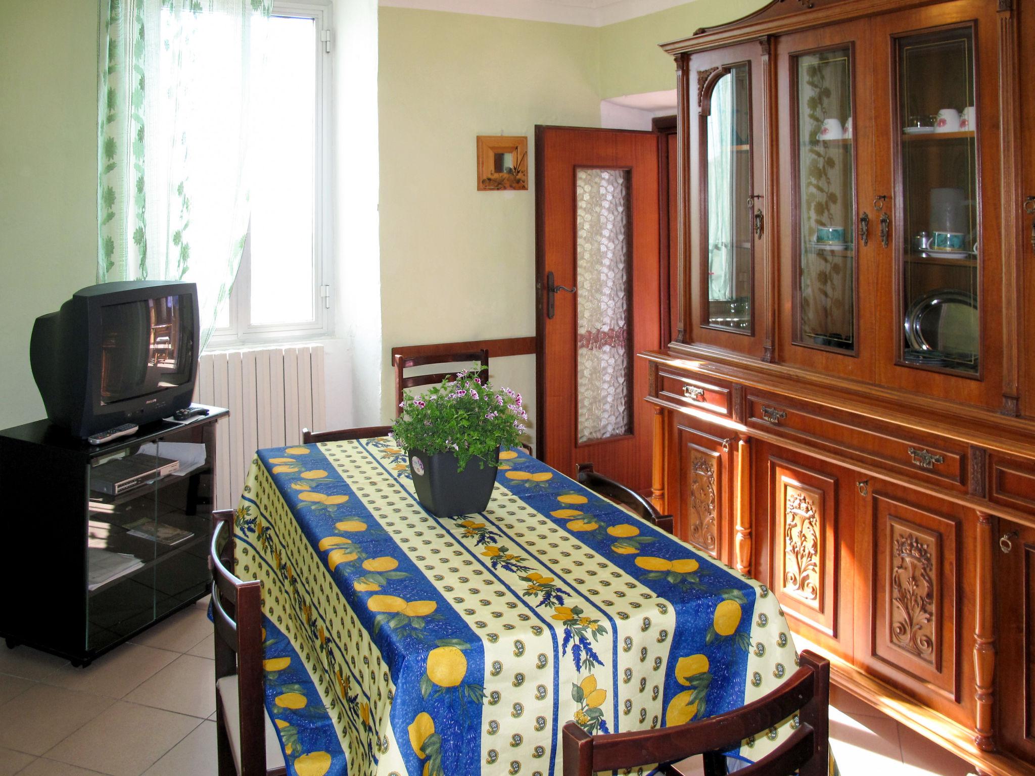 Photo 7 - 3 bedroom Apartment in Cipressa with garden