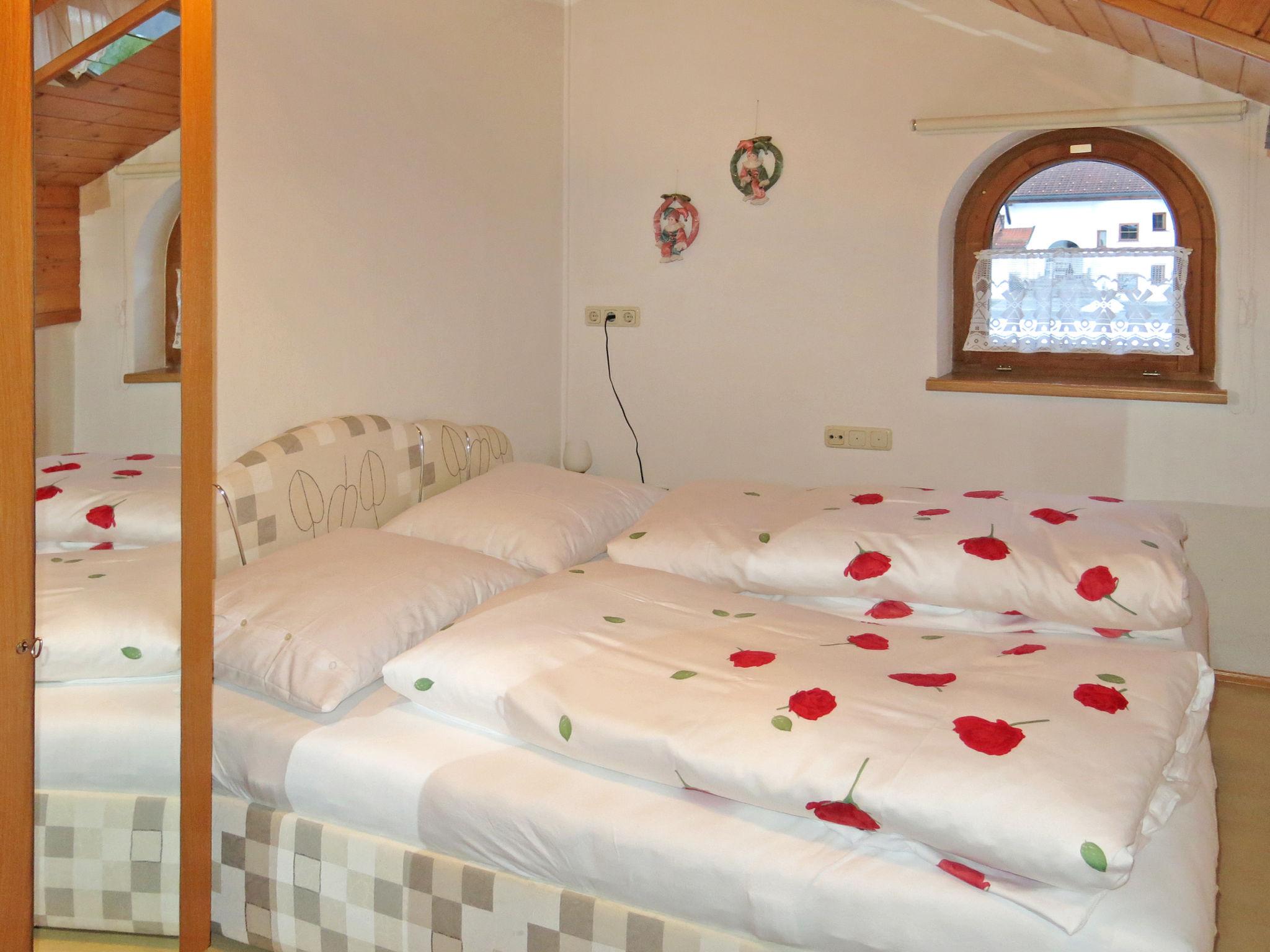 Foto 4 - Appartamento con 2 camere da letto a Tschagguns con giardino