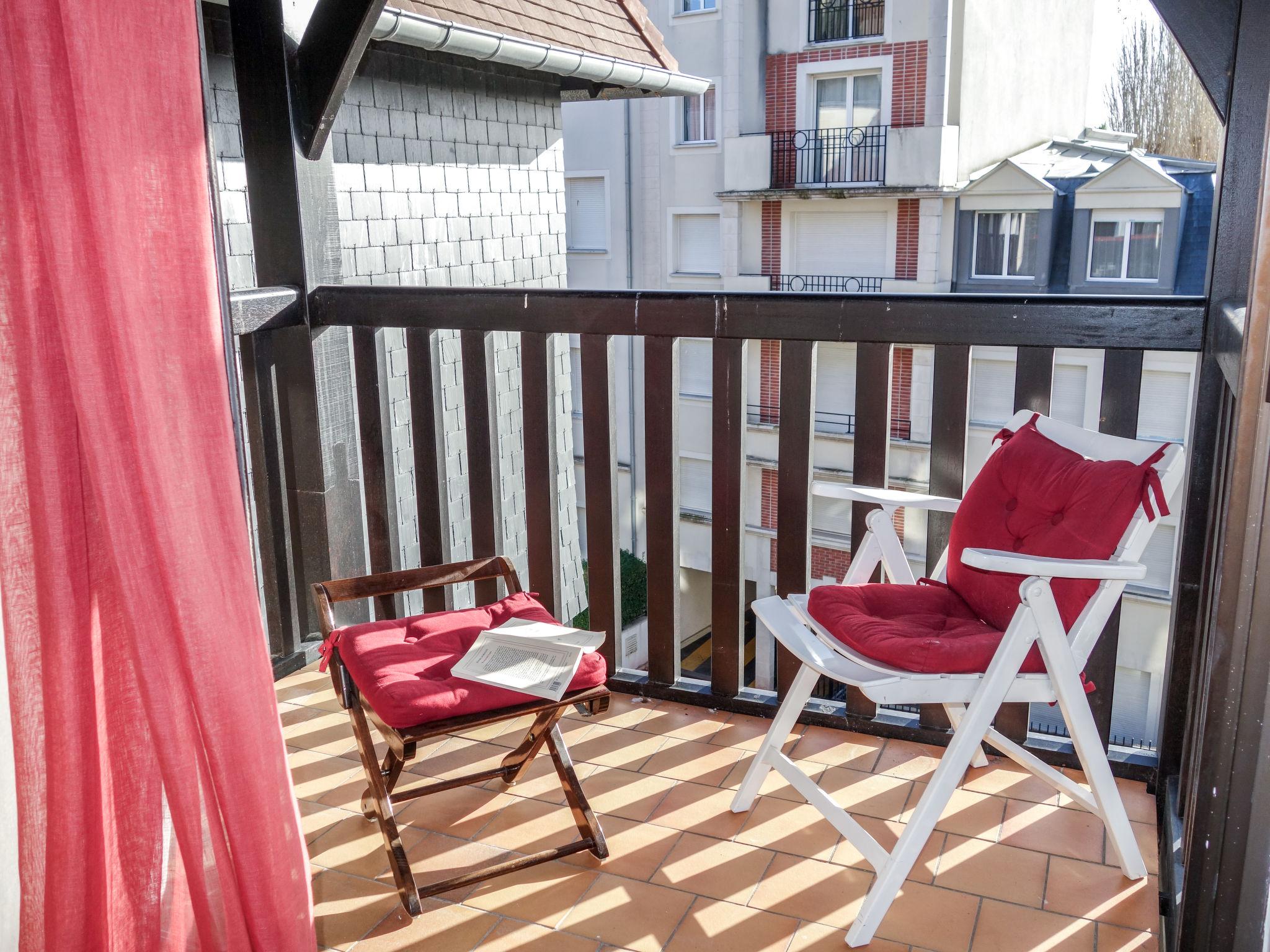 Foto 5 - Apartamento de 2 quartos em Deauville com vistas do mar