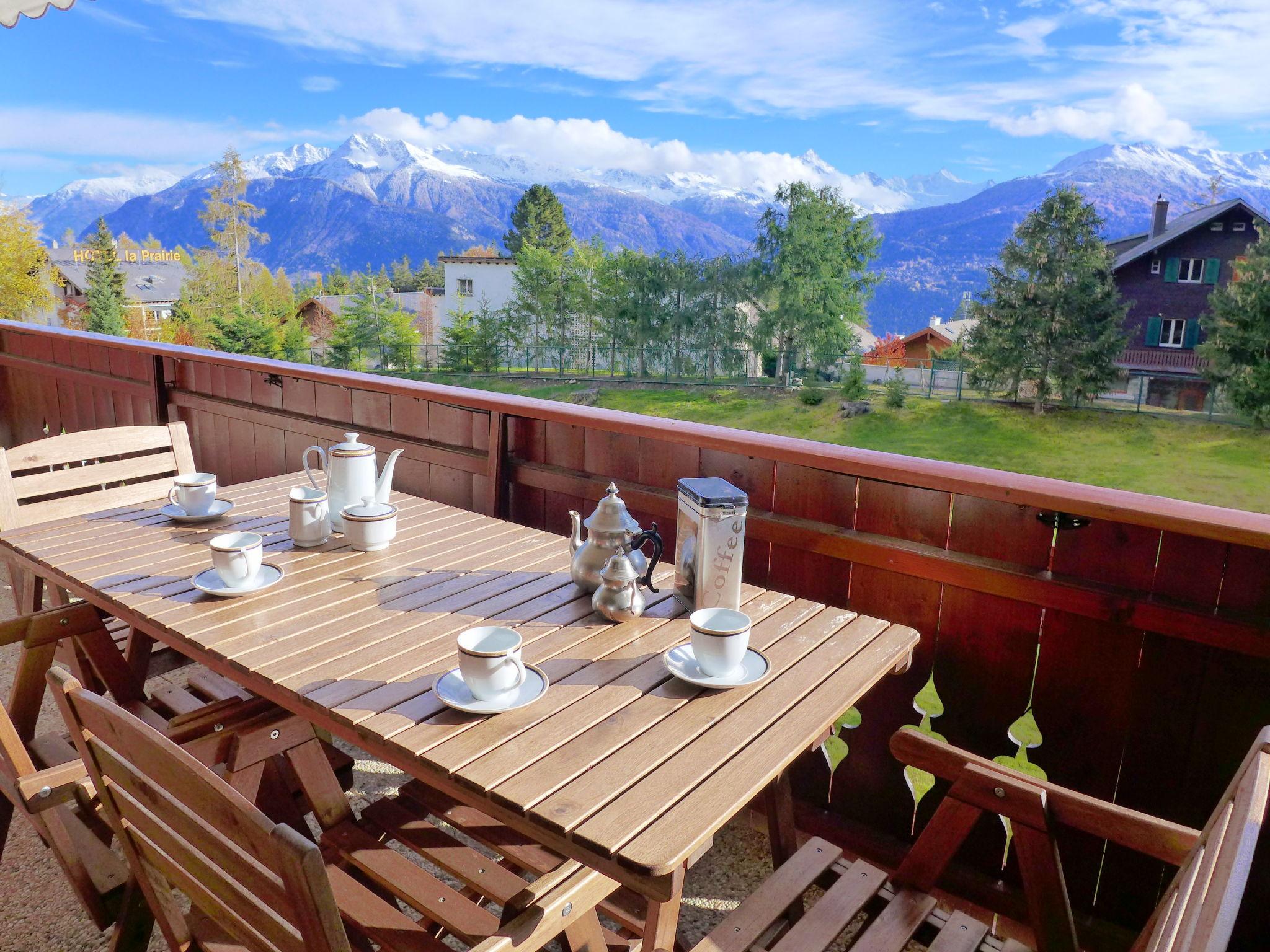 Foto 1 - Apartamento de 2 quartos em Crans-Montana com jardim e terraço