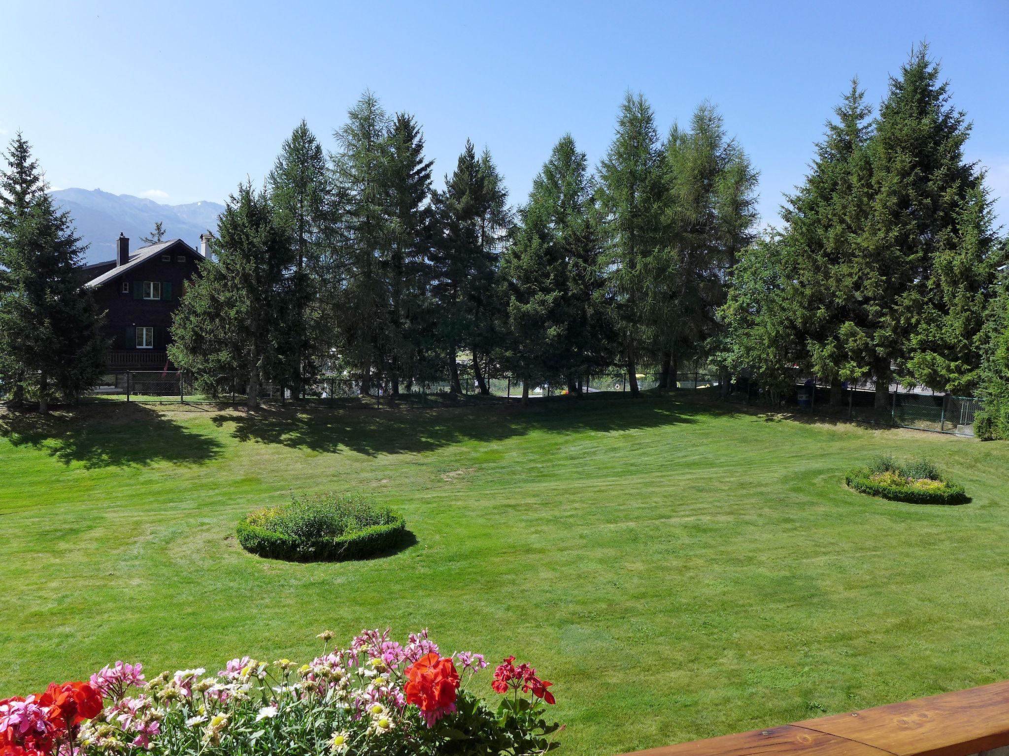 Foto 25 - Appartamento con 2 camere da letto a Crans-Montana con giardino e terrazza