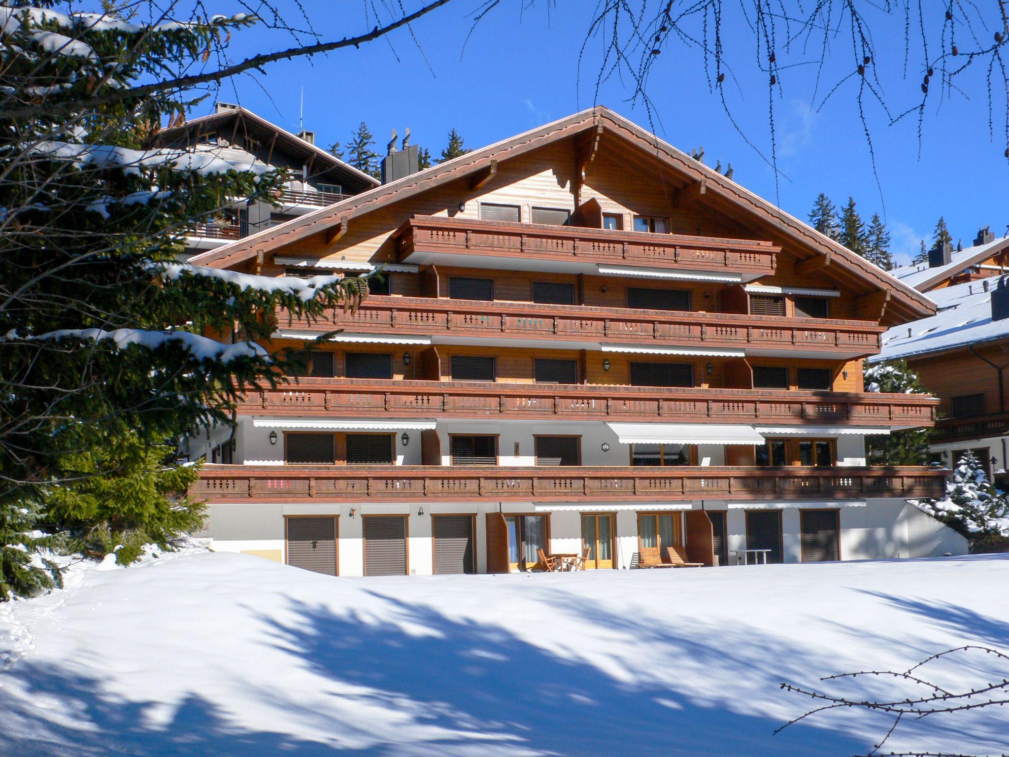 Foto 33 - Apartamento de 2 quartos em Crans-Montana com jardim e terraço