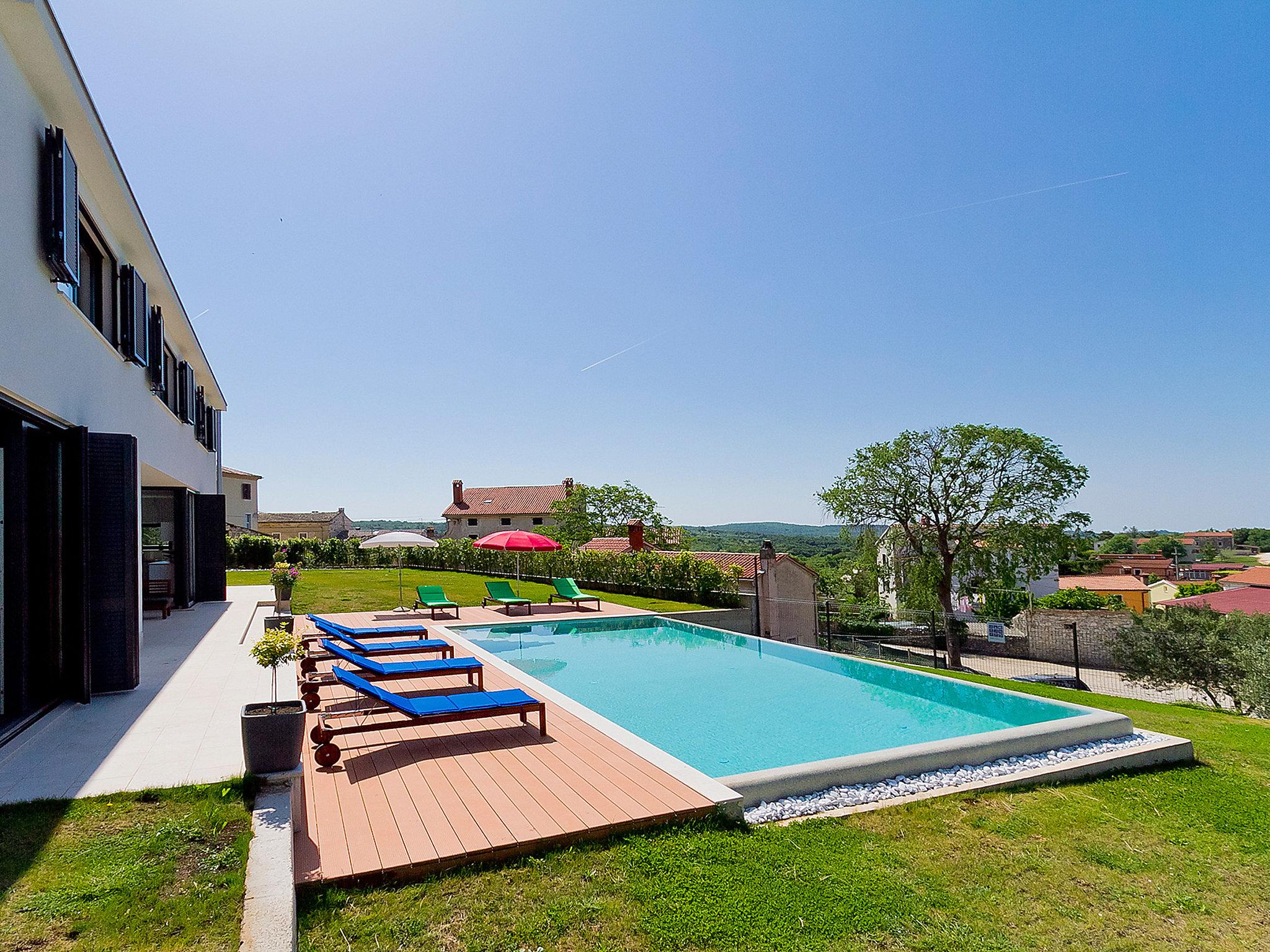 Photo 23 - Maison de 3 chambres à Višnjan avec piscine privée et jardin