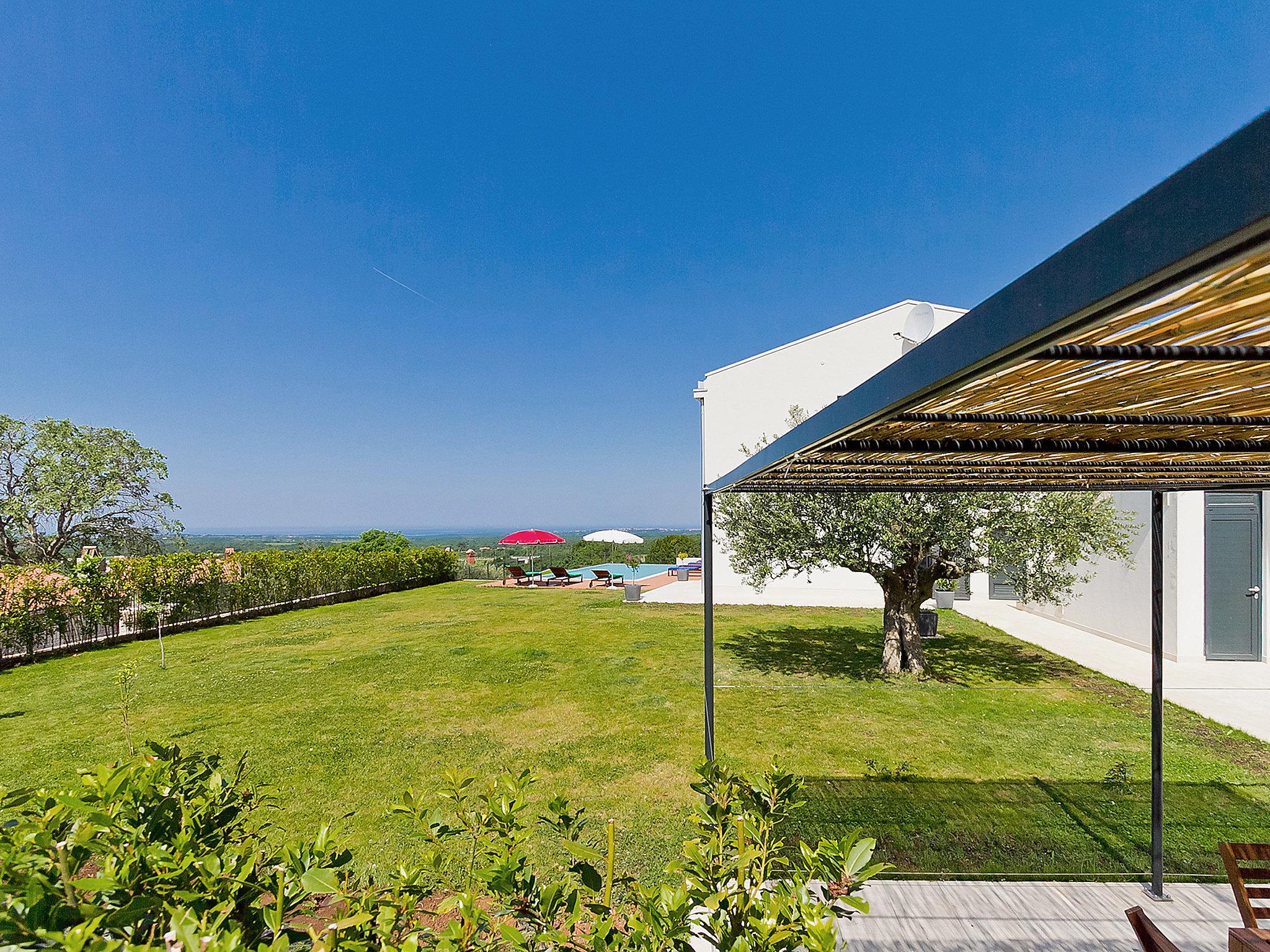 Foto 27 - Casa de 3 quartos em Višnjan com piscina privada e vistas do mar