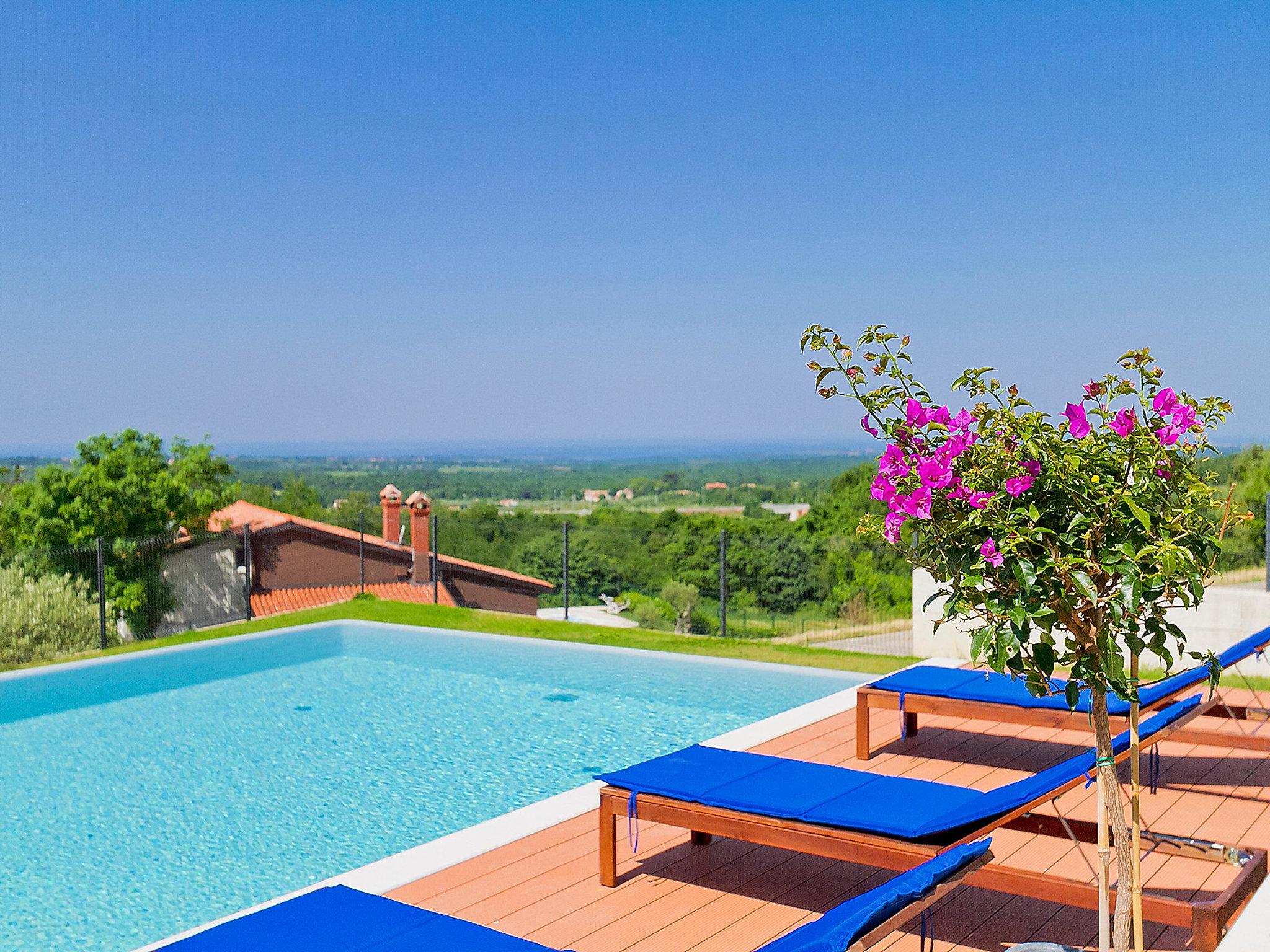 Foto 1 - Casa de 3 quartos em Višnjan com piscina privada e vistas do mar