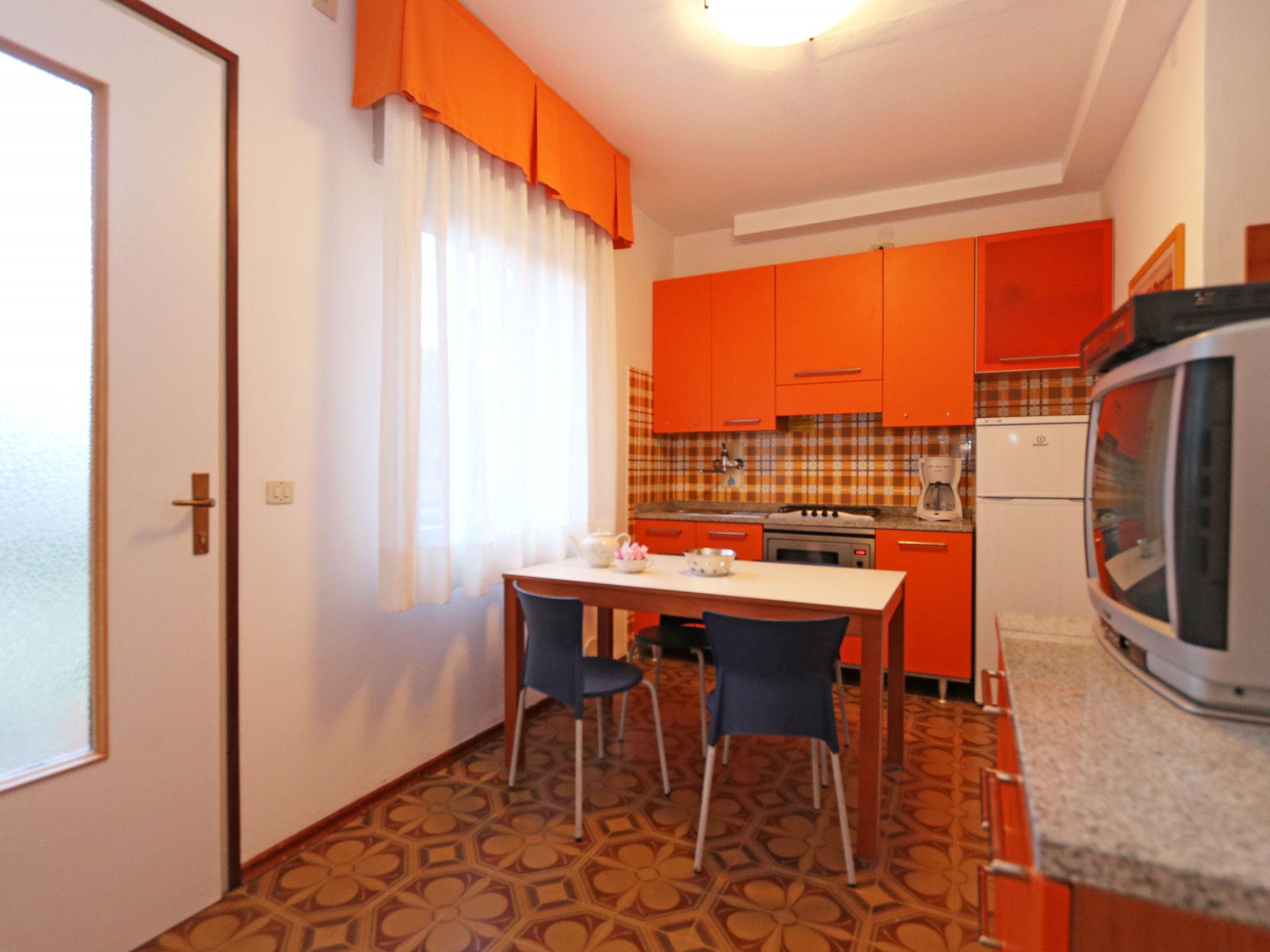Foto 6 - Apartment mit 2 Schlafzimmern in San Michele al Tagliamento mit garten und blick aufs meer