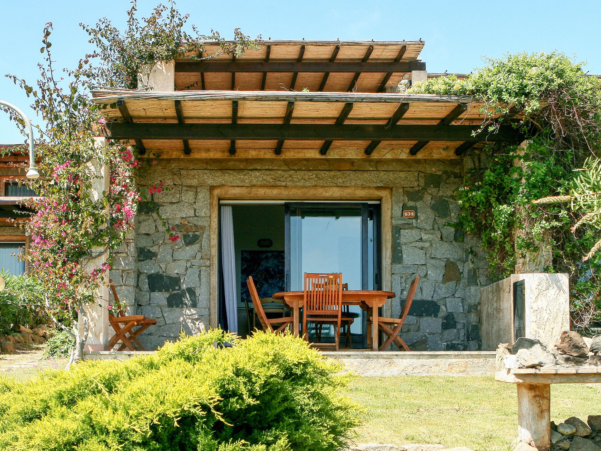 Photo 1 - Maison de 2 chambres à Castiadas avec jardin et terrasse