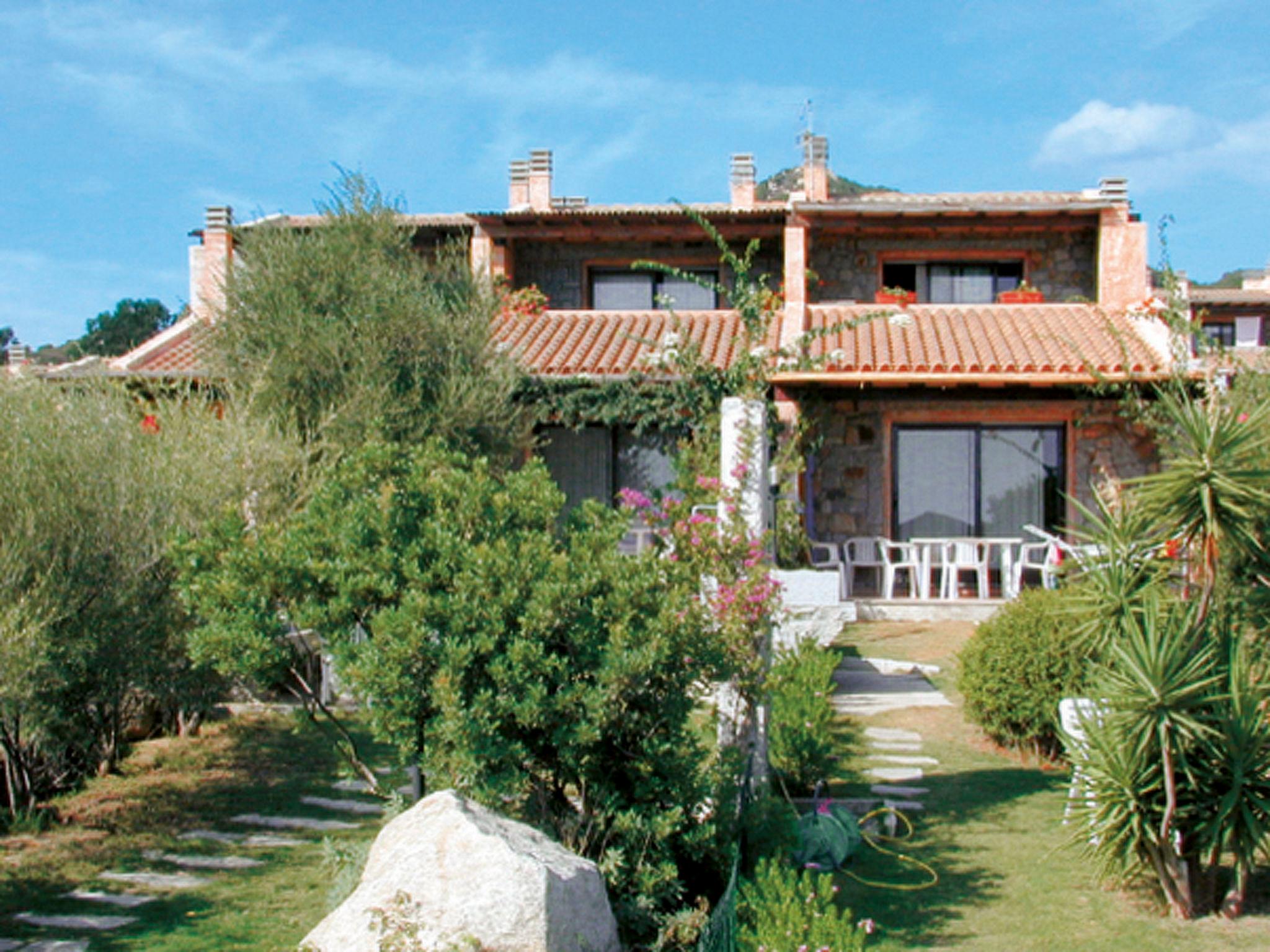 Photo 3 - Maison de 2 chambres à Castiadas avec jardin et terrasse