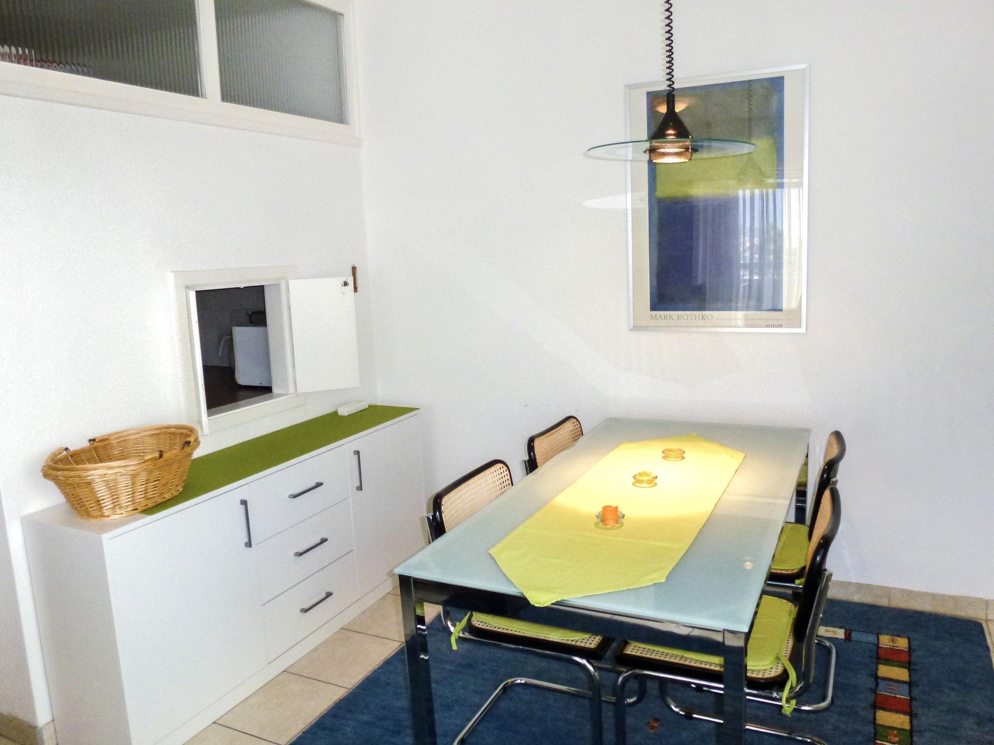 Photo 3 - 2 bedroom Apartment in Lugano with swimming pool and terrace