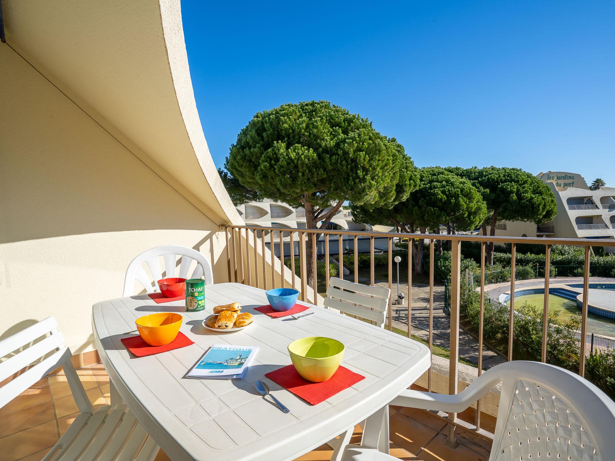 Foto 12 - Appartamento con 1 camera da letto a Le Grau-du-Roi con piscina e terrazza