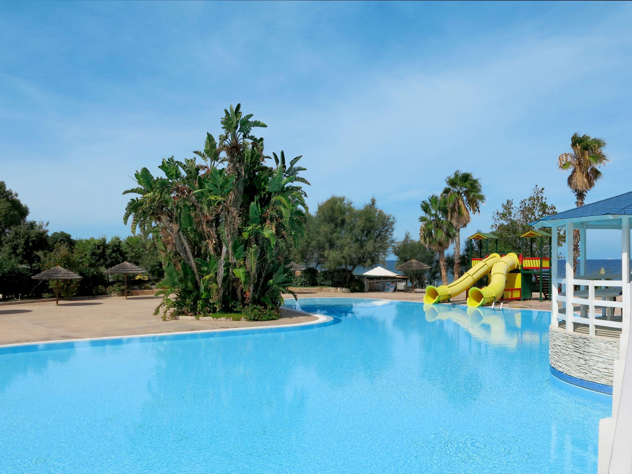 Foto 19 - Haus mit 2 Schlafzimmern in Peschici mit schwimmbad und blick aufs meer