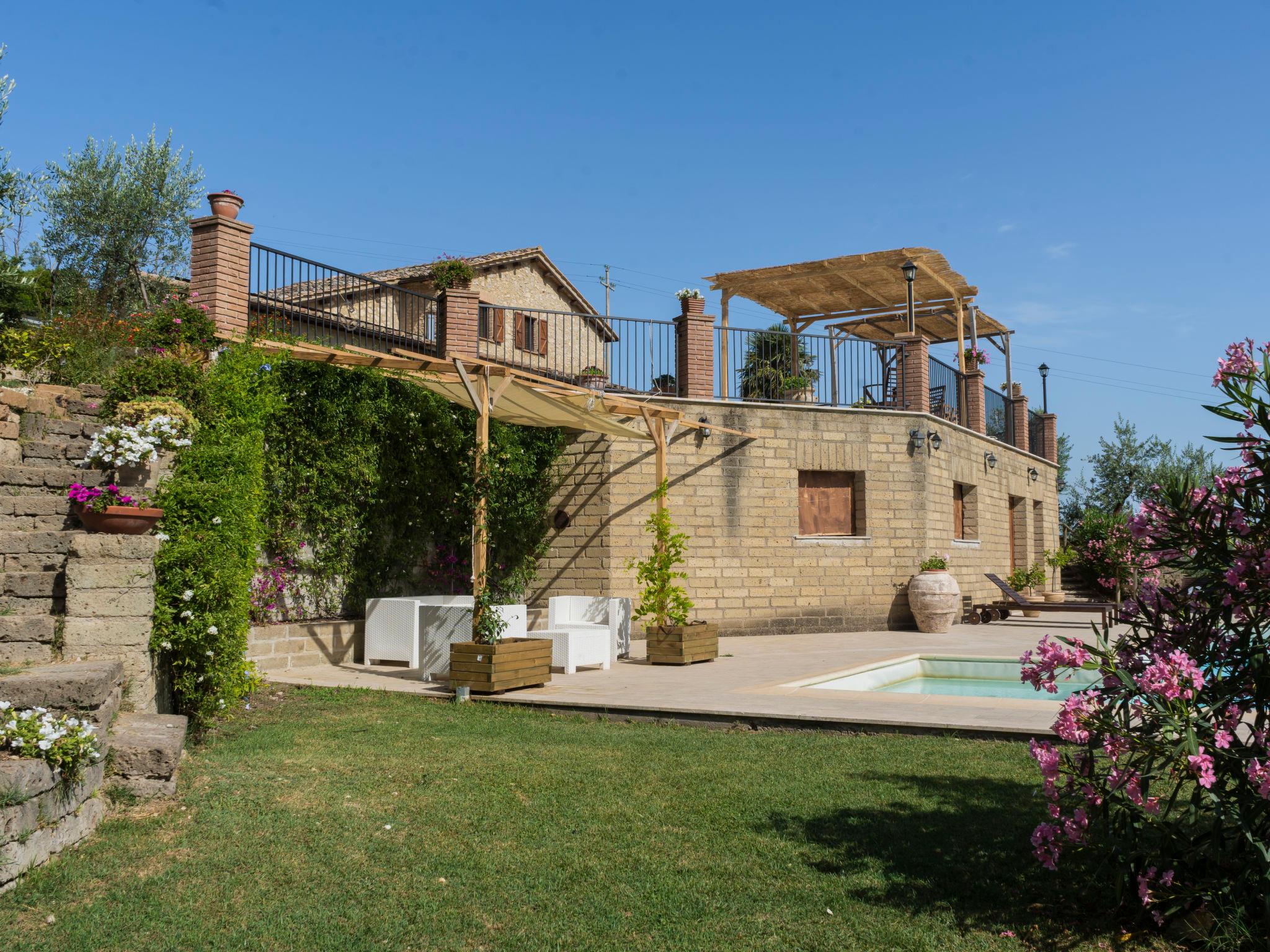 Foto 25 - Casa con 4 camere da letto a Montebuono con piscina privata e giardino