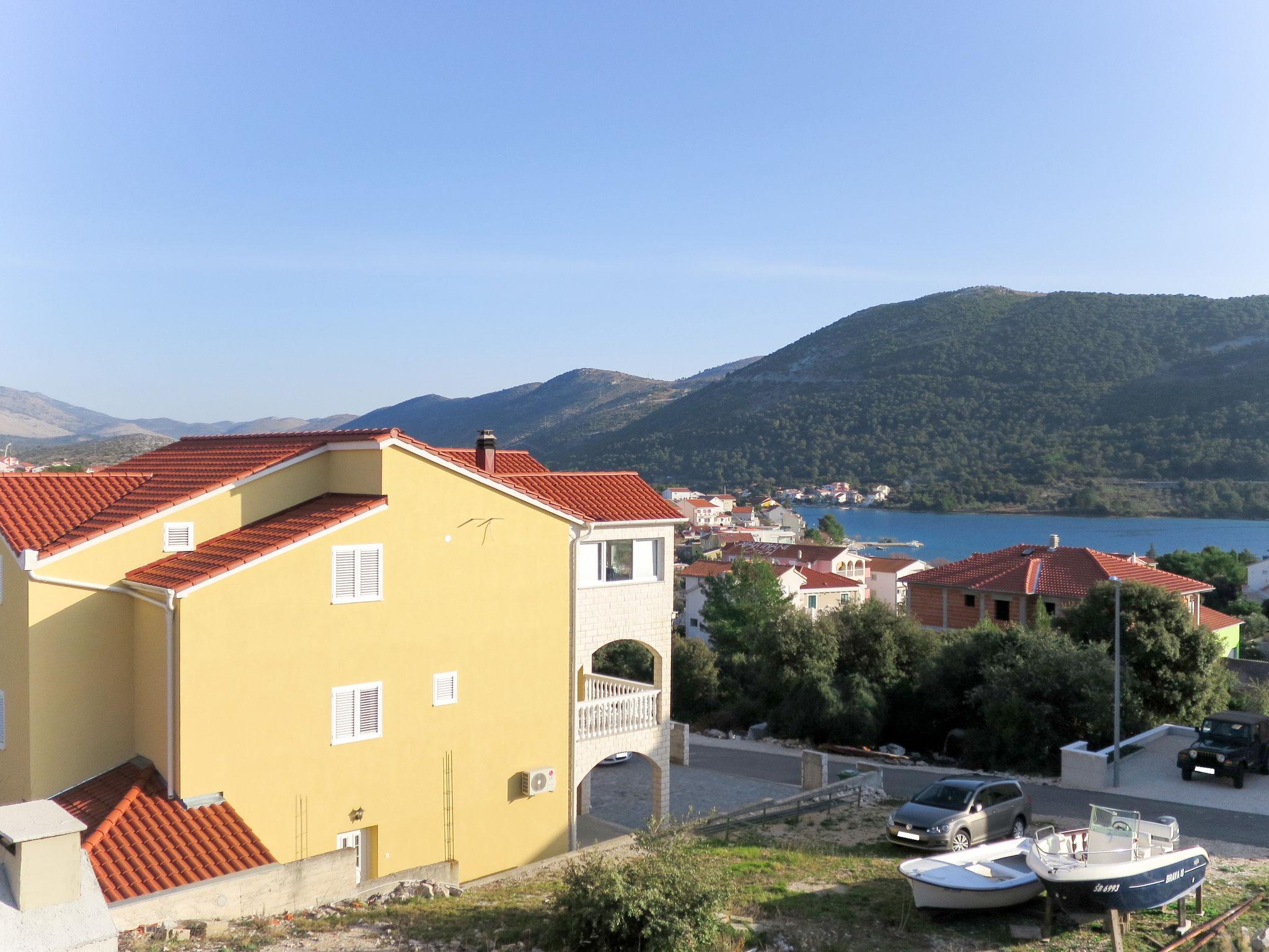 Photo 14 - Appartement de 2 chambres à Sibenik avec vues à la mer