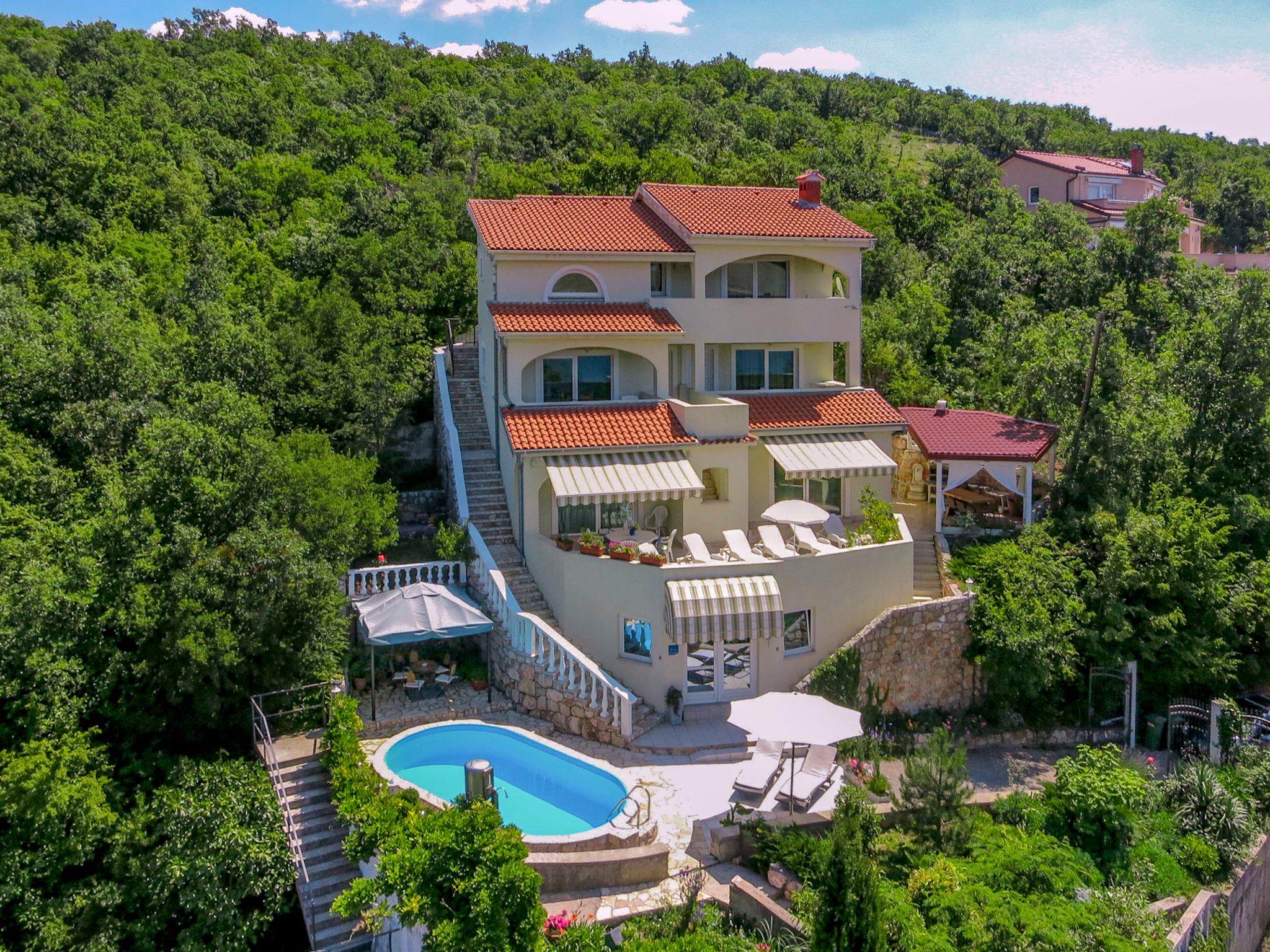 Foto 3 - Casa con 6 camere da letto a Kraljevica con piscina privata e vista mare