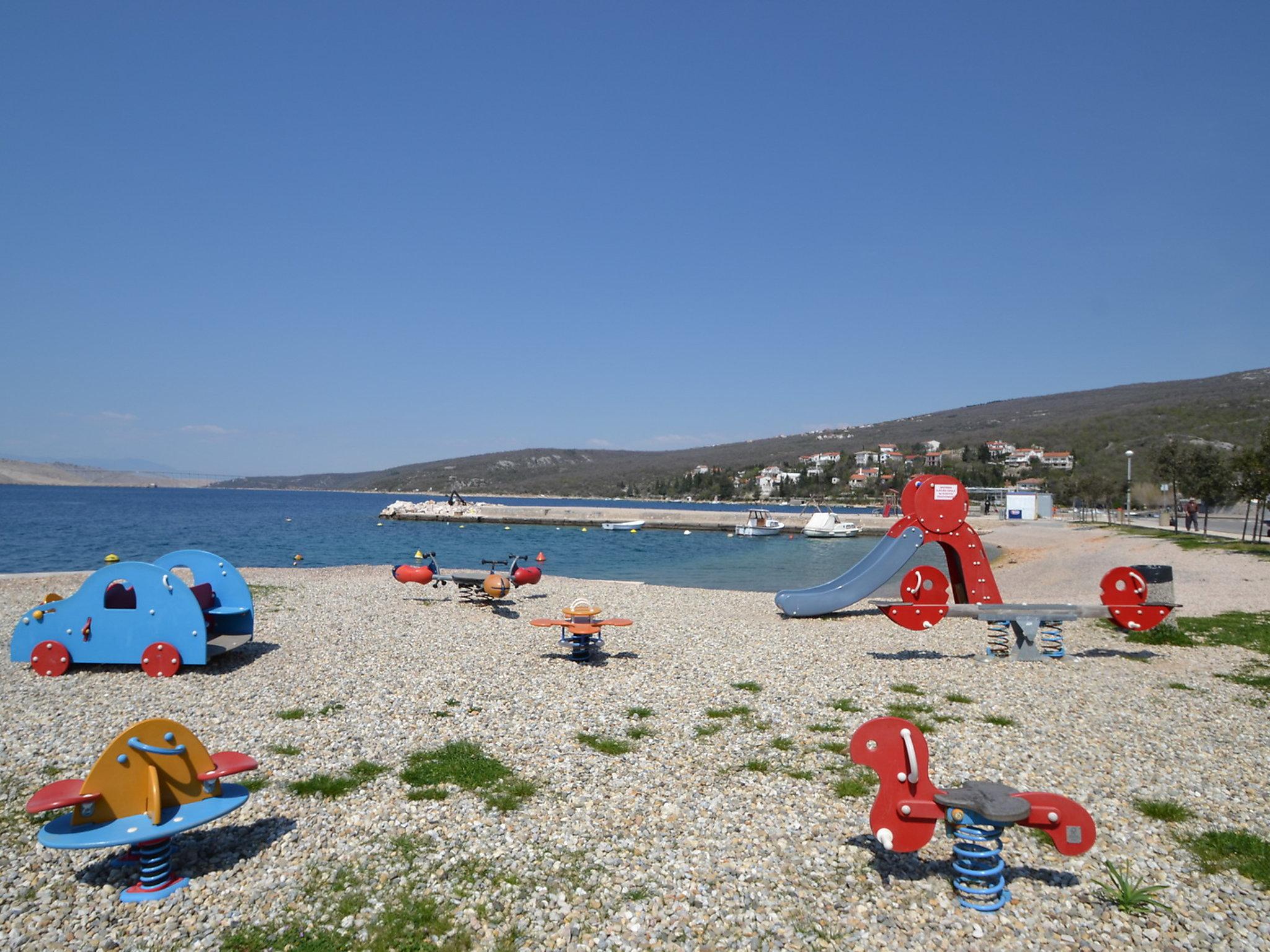 Foto 41 - Casa de 6 quartos em Kraljevica com piscina privada e vistas do mar