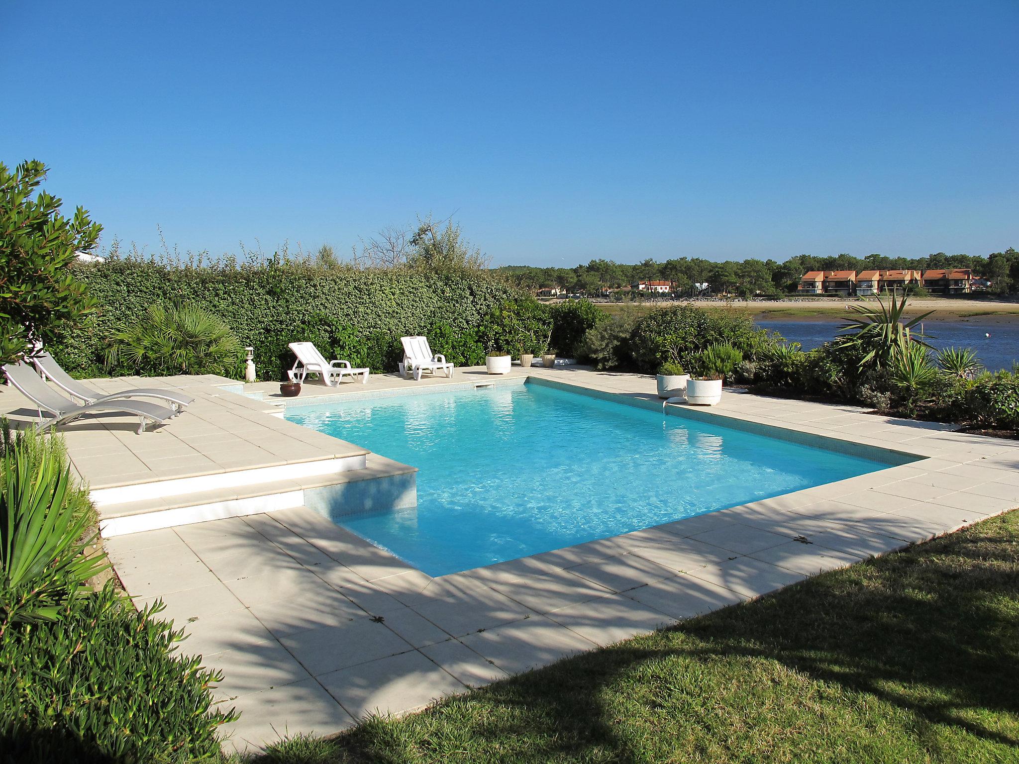 Foto 35 - Casa de 5 quartos em Mimizan com piscina privada e jardim