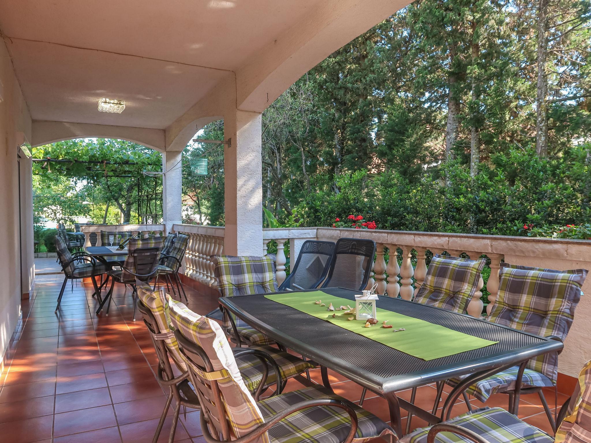 Photo 4 - Maison de 5 chambres à Crikvenica avec terrasse et vues à la mer