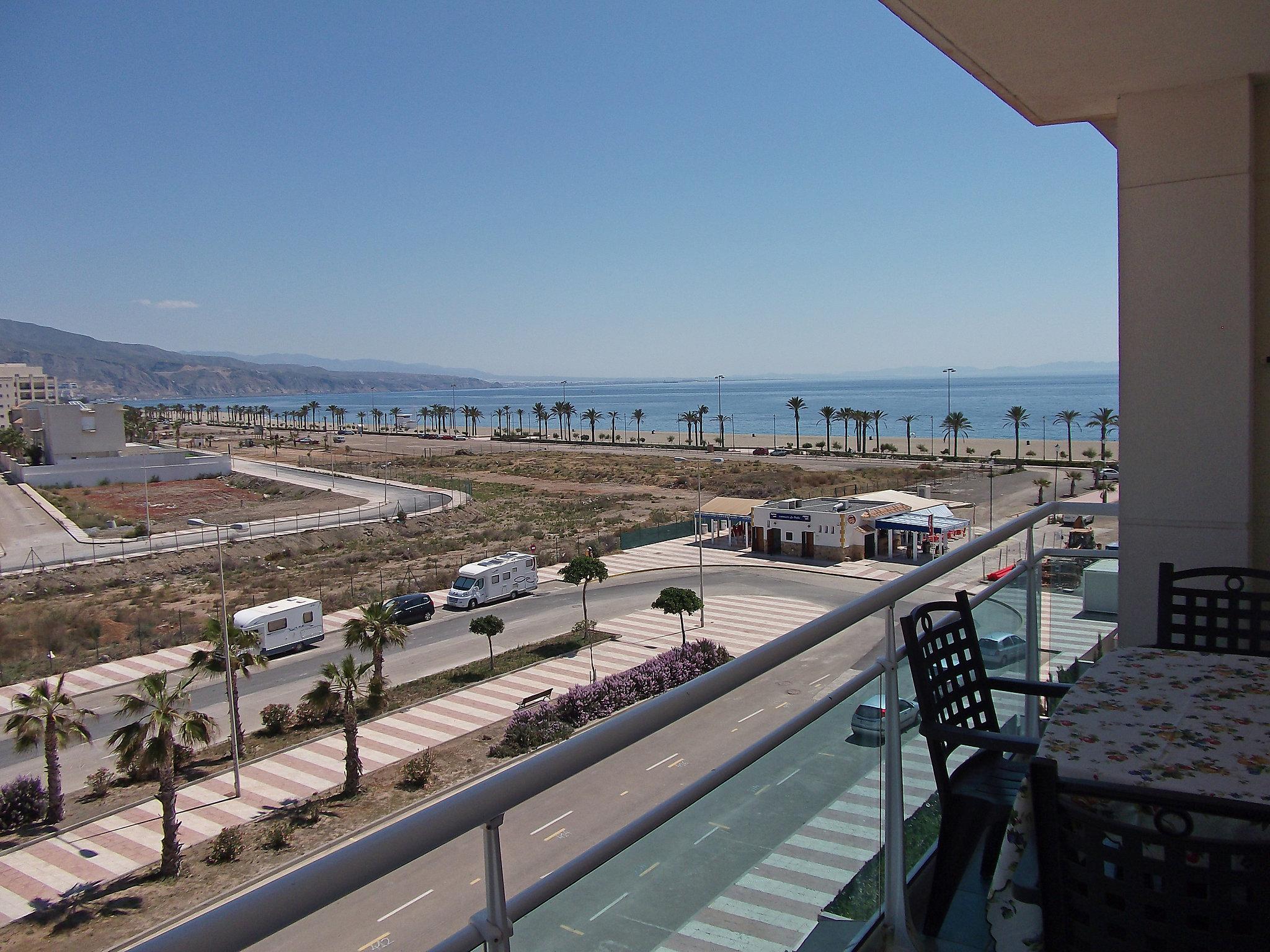 Photo 17 - Appartement de 2 chambres à Roquetas de Mar avec piscine et jardin