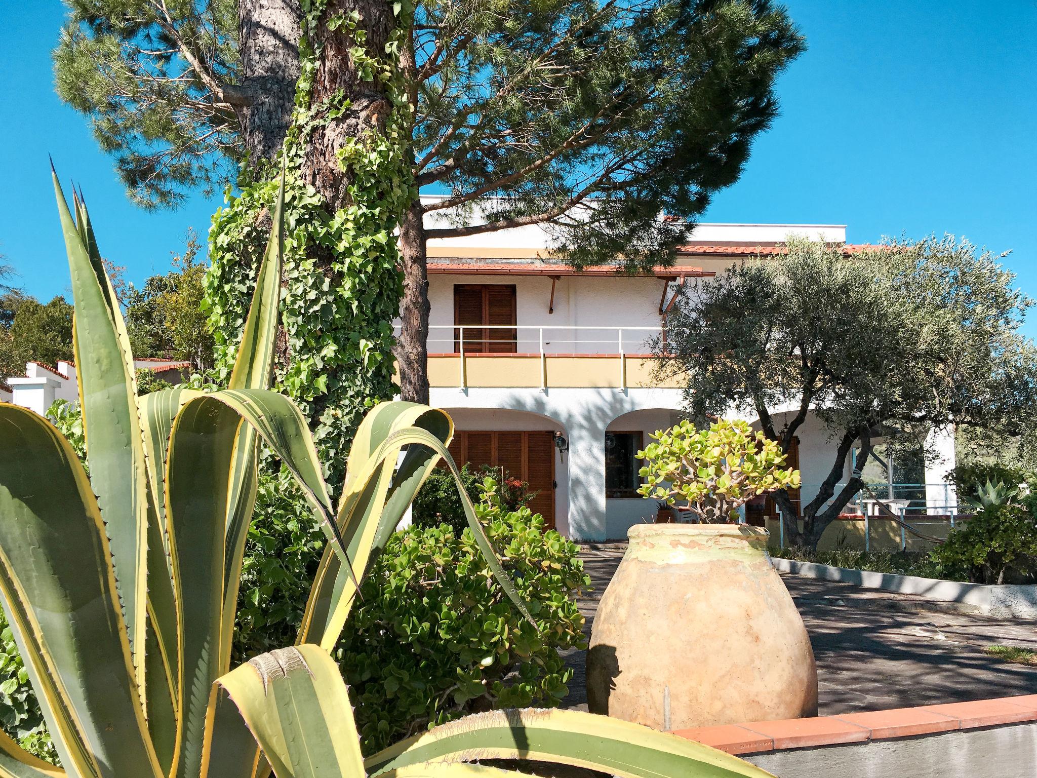 Foto 20 - Casa con 3 camere da letto a Imperia con terrazza e vista mare