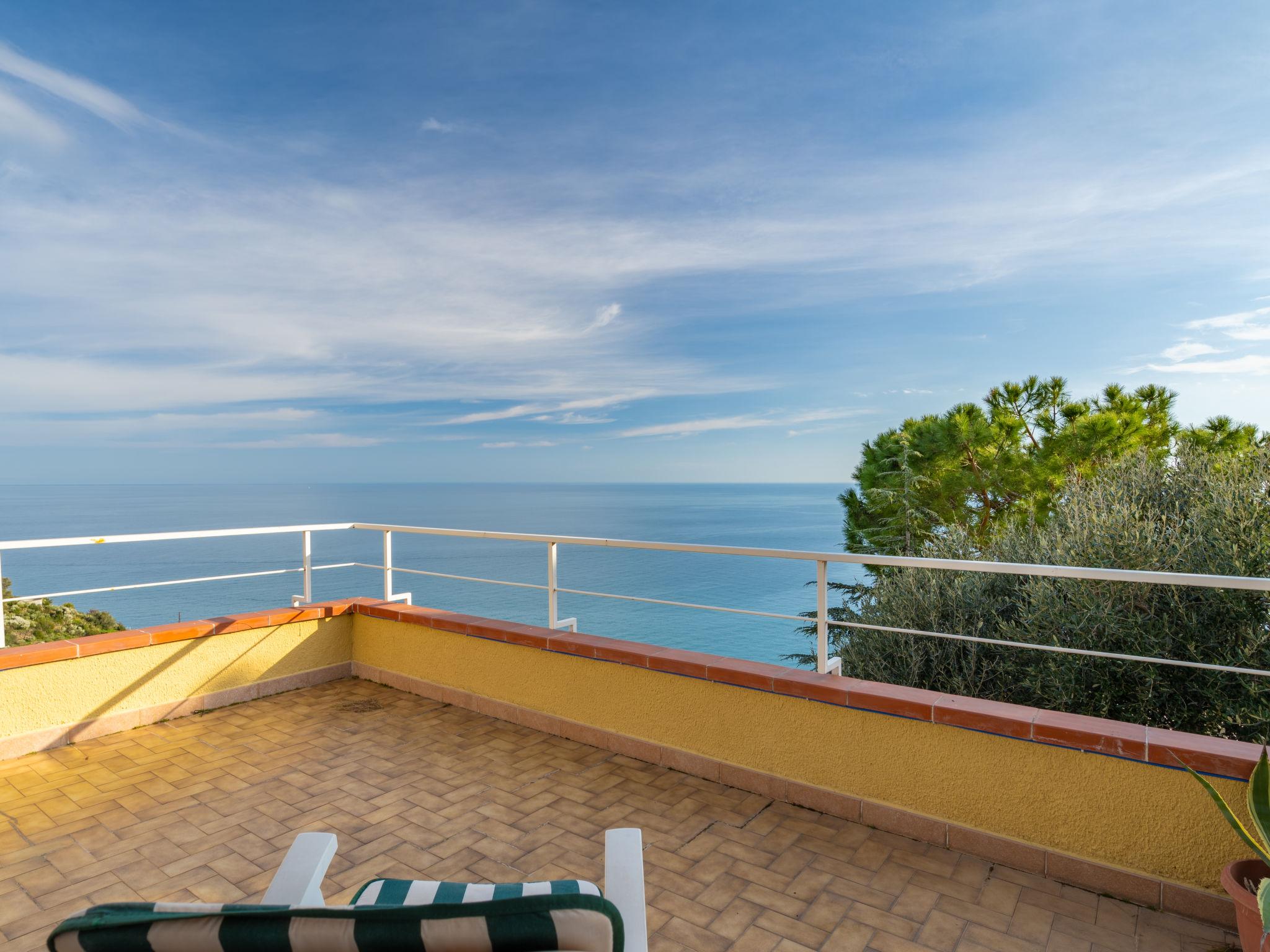 Photo 25 - 3 bedroom House in Imperia with terrace and sea view