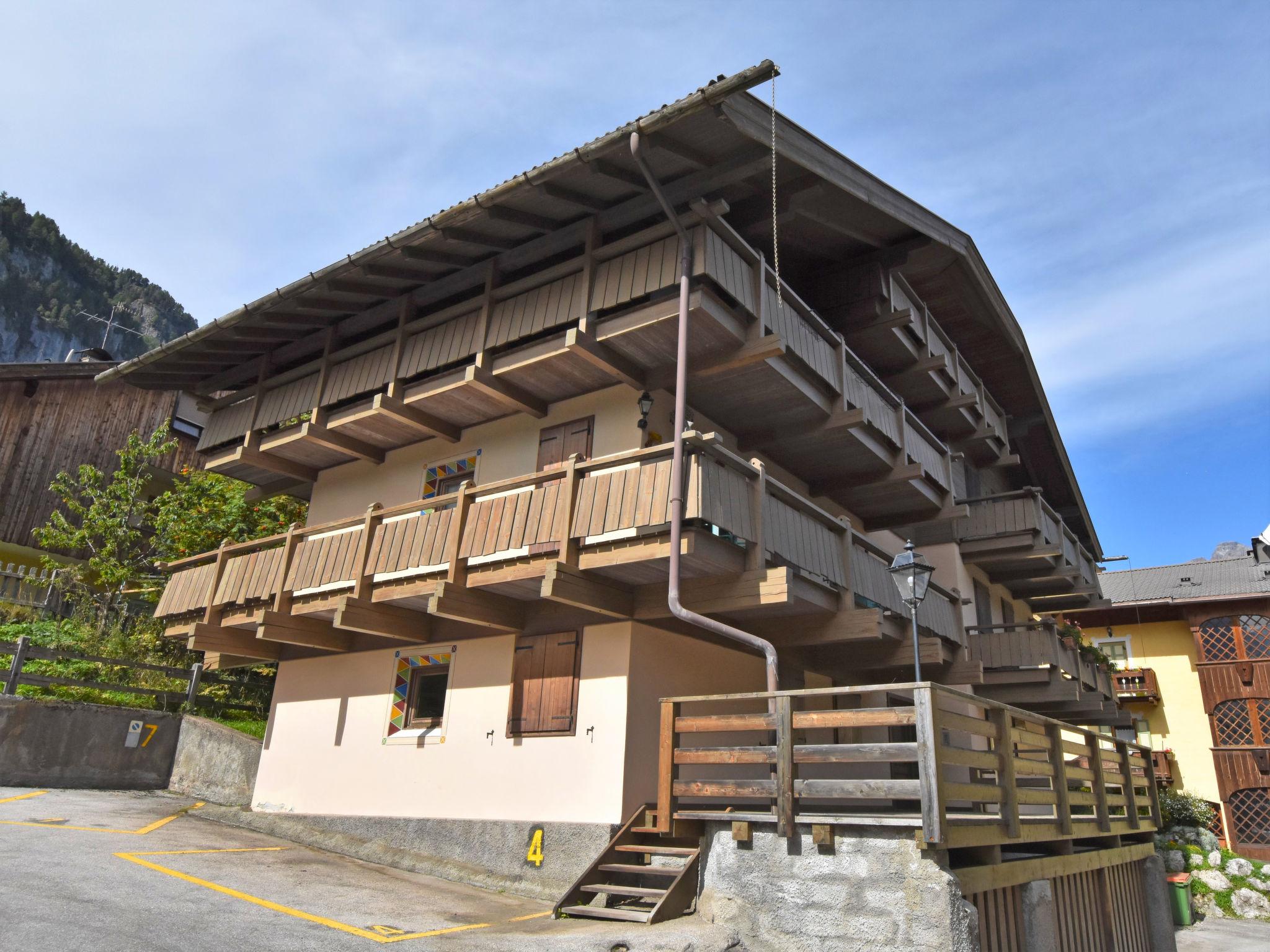 Photo 11 - Appartement de 2 chambres à Canazei avec vues sur la montagne