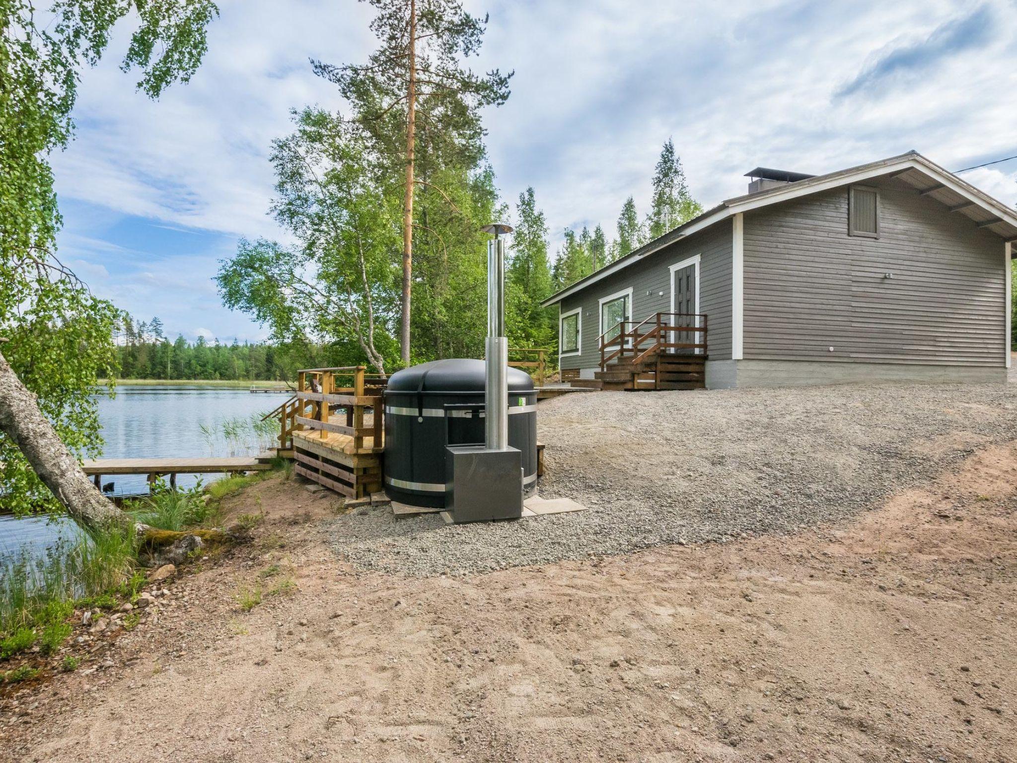 Foto 1 - Casa de 2 habitaciones en Kouvola con sauna