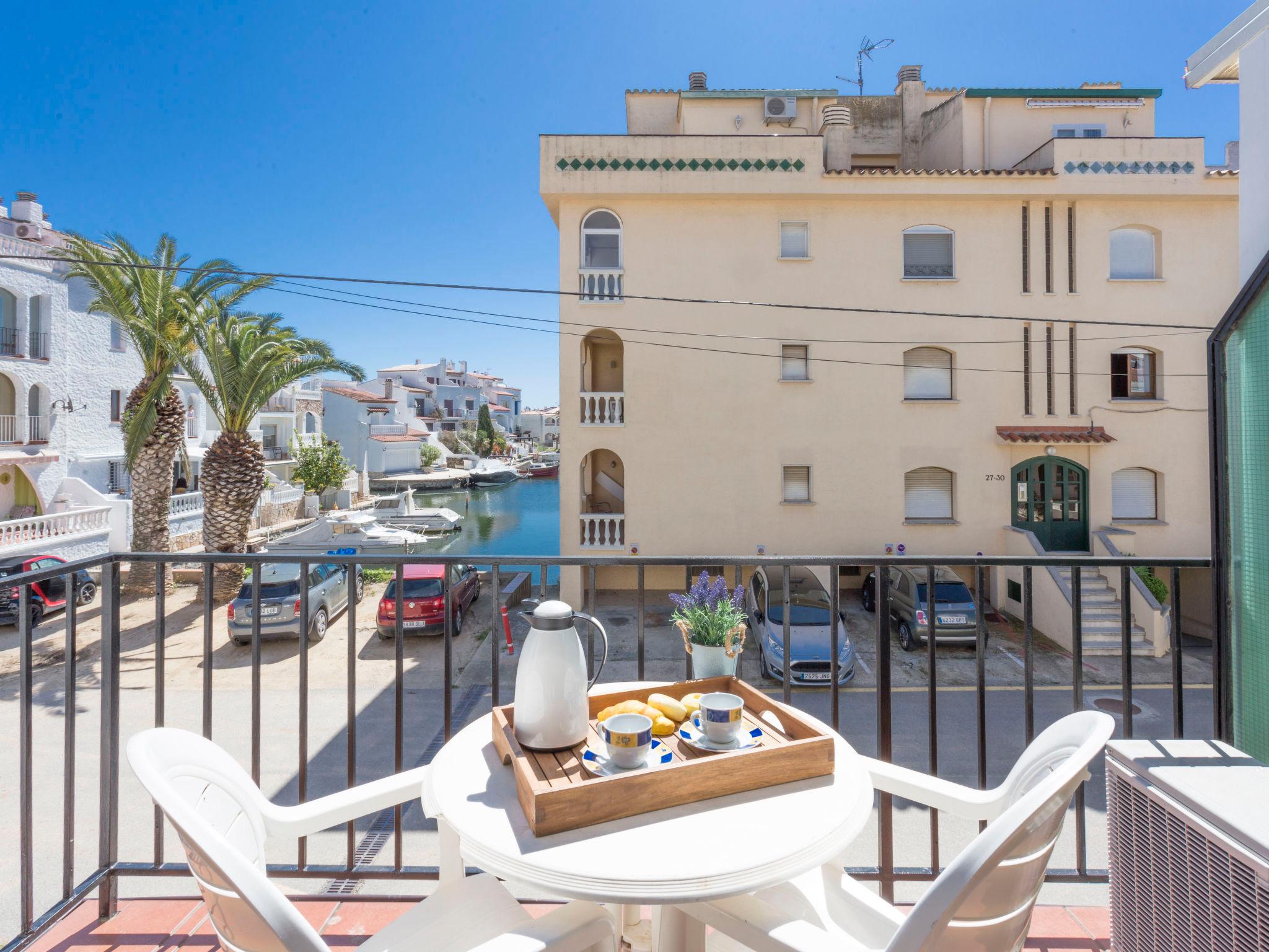 Photo 16 - Maison de 2 chambres à Castelló d'Empúries avec terrasse et vues à la mer