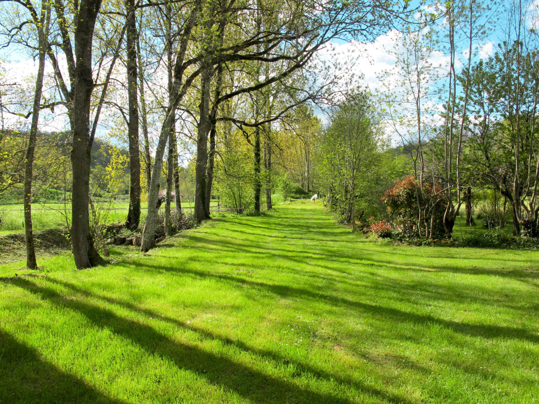 Photo 2 - Maison de 2 chambres à Fons avec jardin