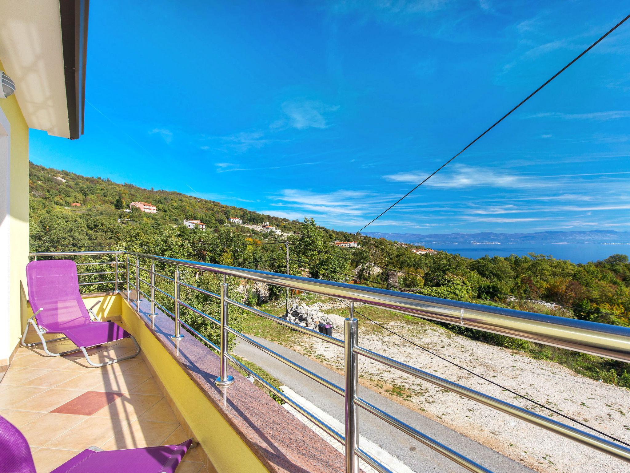 Foto 14 - Appartamento con 1 camera da letto a Mošćenička Draga con terrazza e vista mare