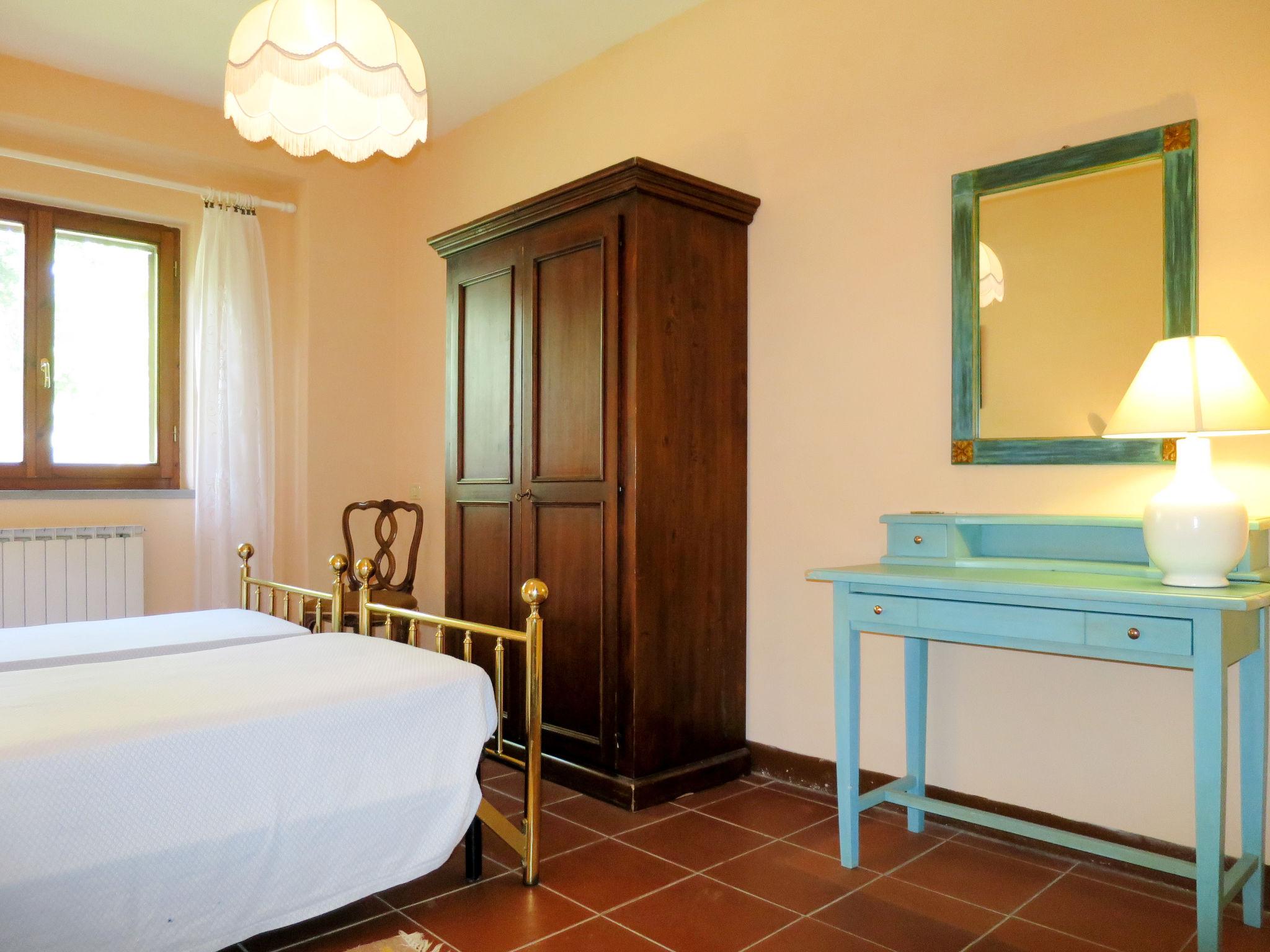 Foto 13 - Casa con 1 camera da letto a Monte Santa Maria Tiberina con piscina e giardino