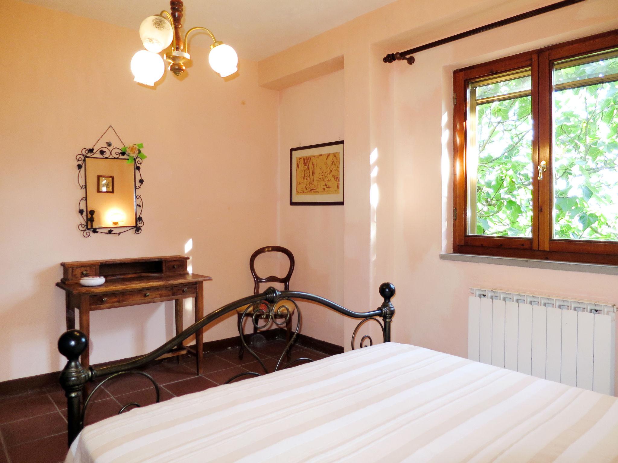 Photo 10 - Maison de 1 chambre à Monte Santa Maria Tiberina avec piscine et jardin