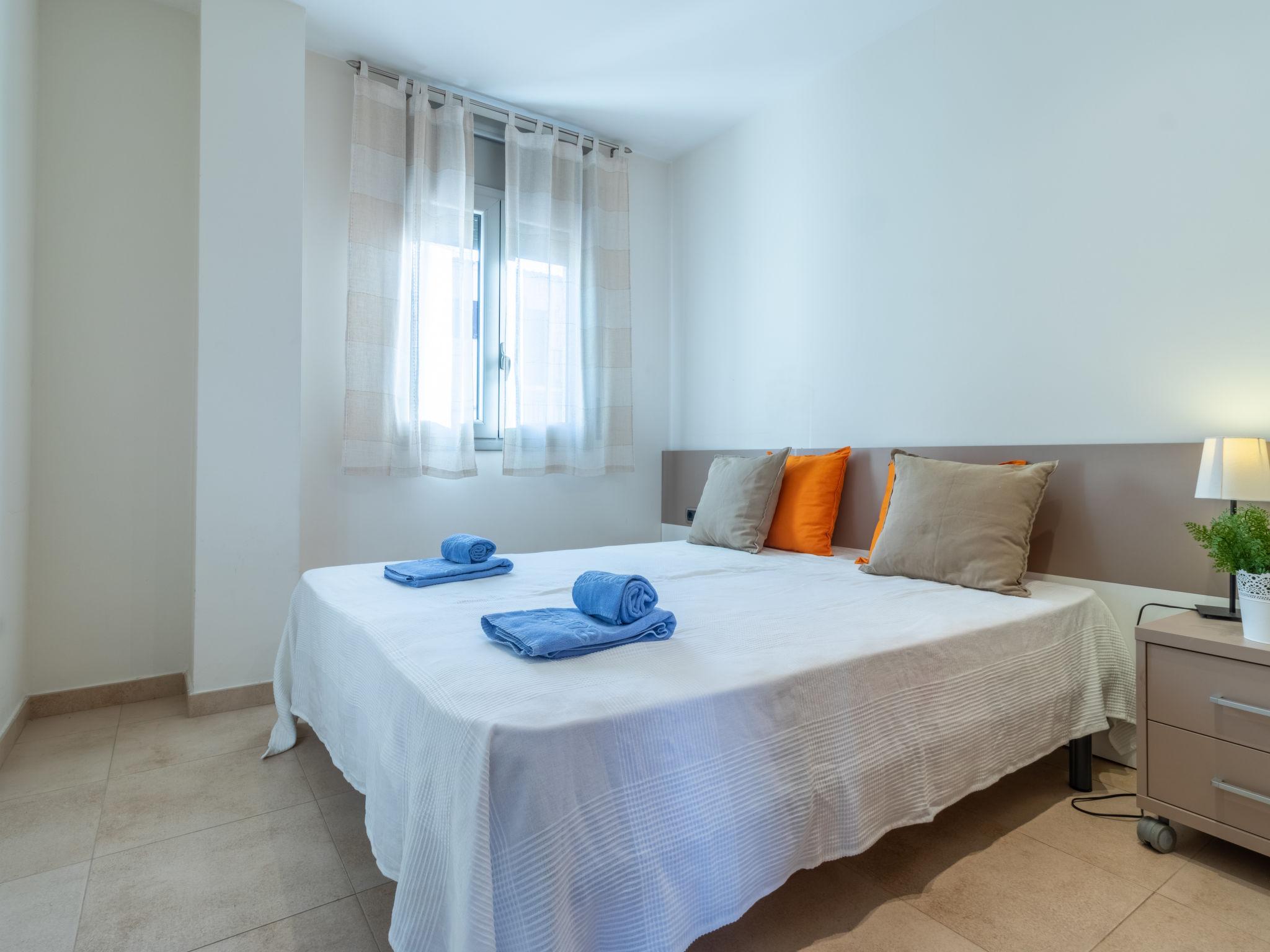 Photo 13 - Appartement de 3 chambres à Castelló d'Empúries avec terrasse et vues à la mer