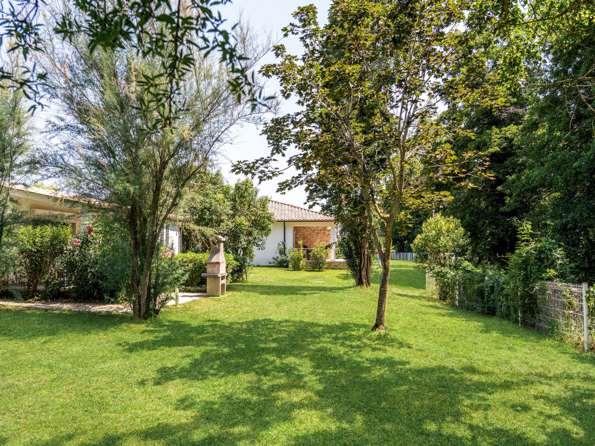 Foto 16 - Casa con 2 camere da letto a Ghisonaccia con piscina e vista mare