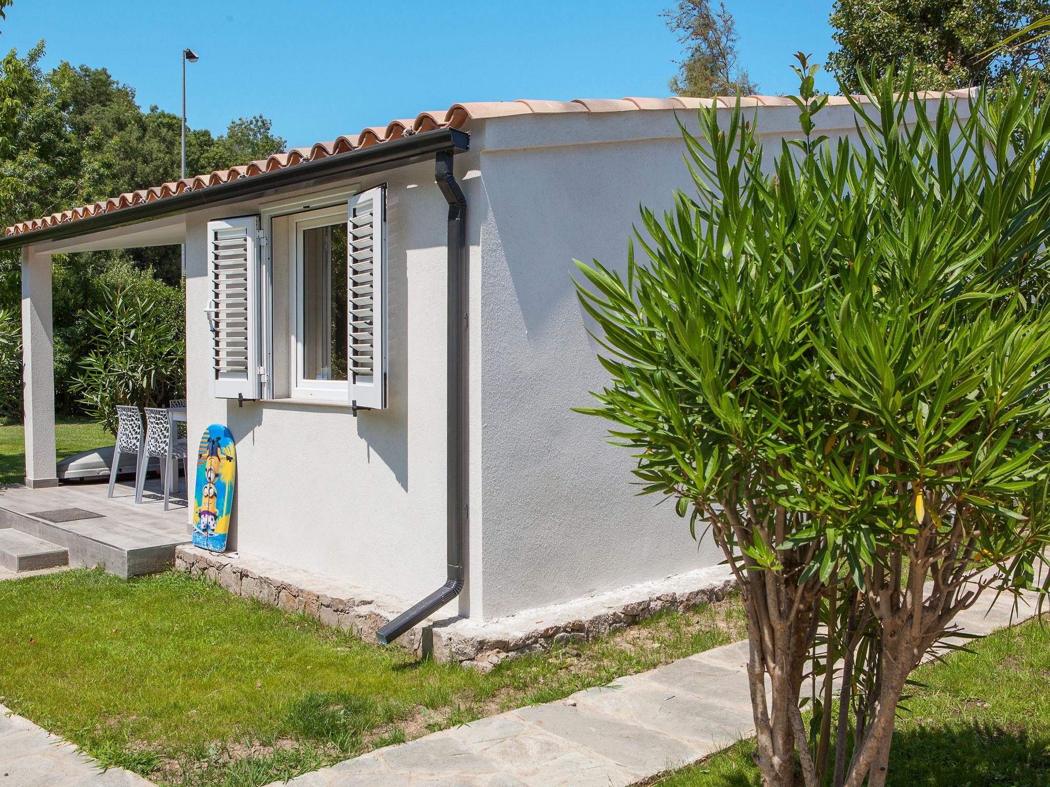 Photo 2 - Maison de 2 chambres à Ghisonaccia avec piscine et vues à la mer