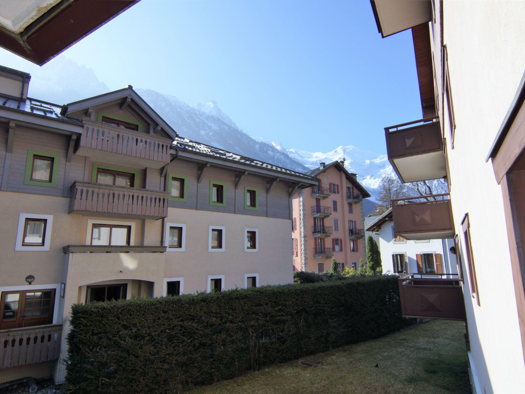 Foto 11 - Apartment mit 1 Schlafzimmer in Chamonix-Mont-Blanc mit blick auf die berge