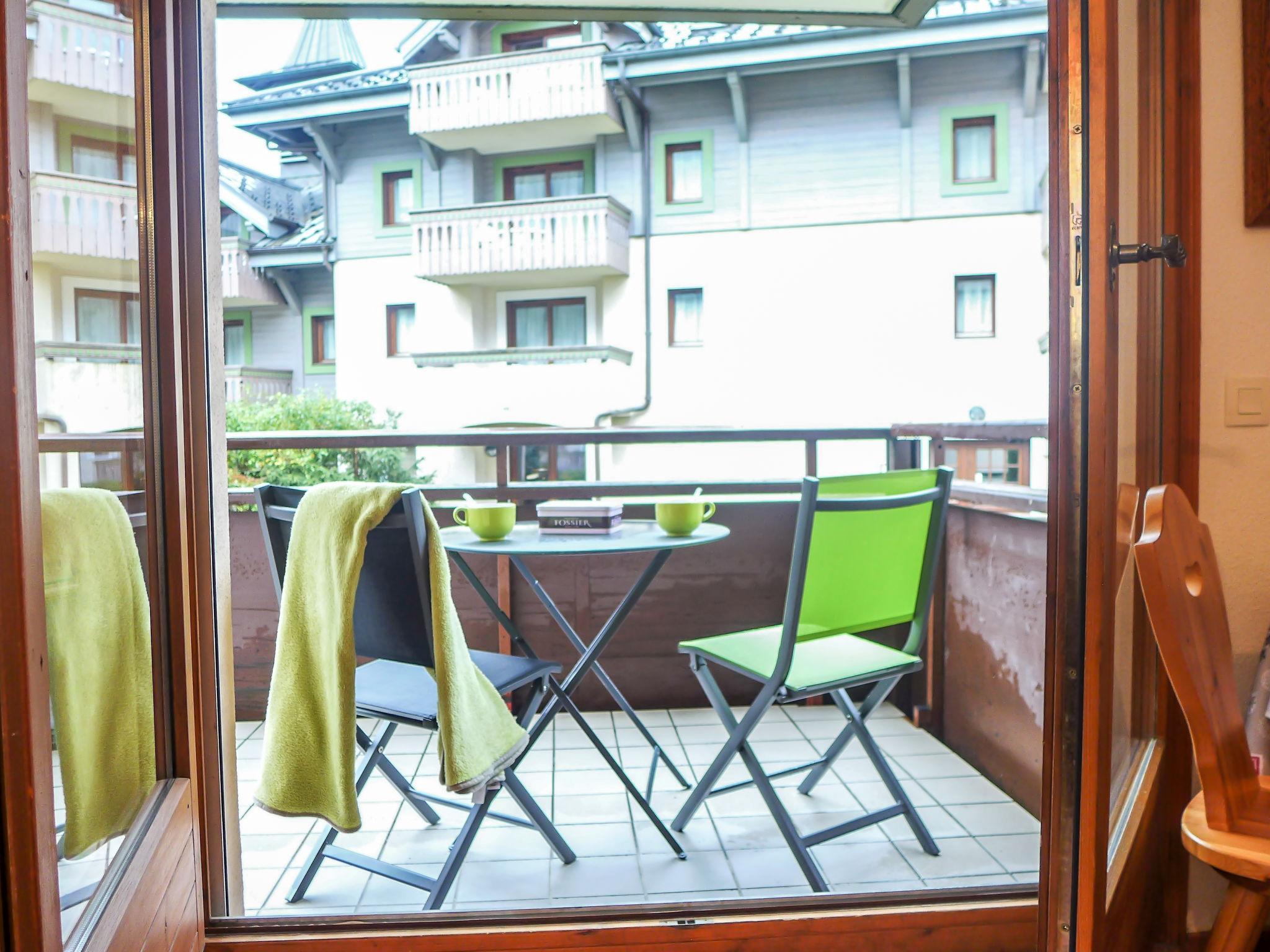 Foto 10 - Apartment mit 1 Schlafzimmer in Chamonix-Mont-Blanc mit blick auf die berge