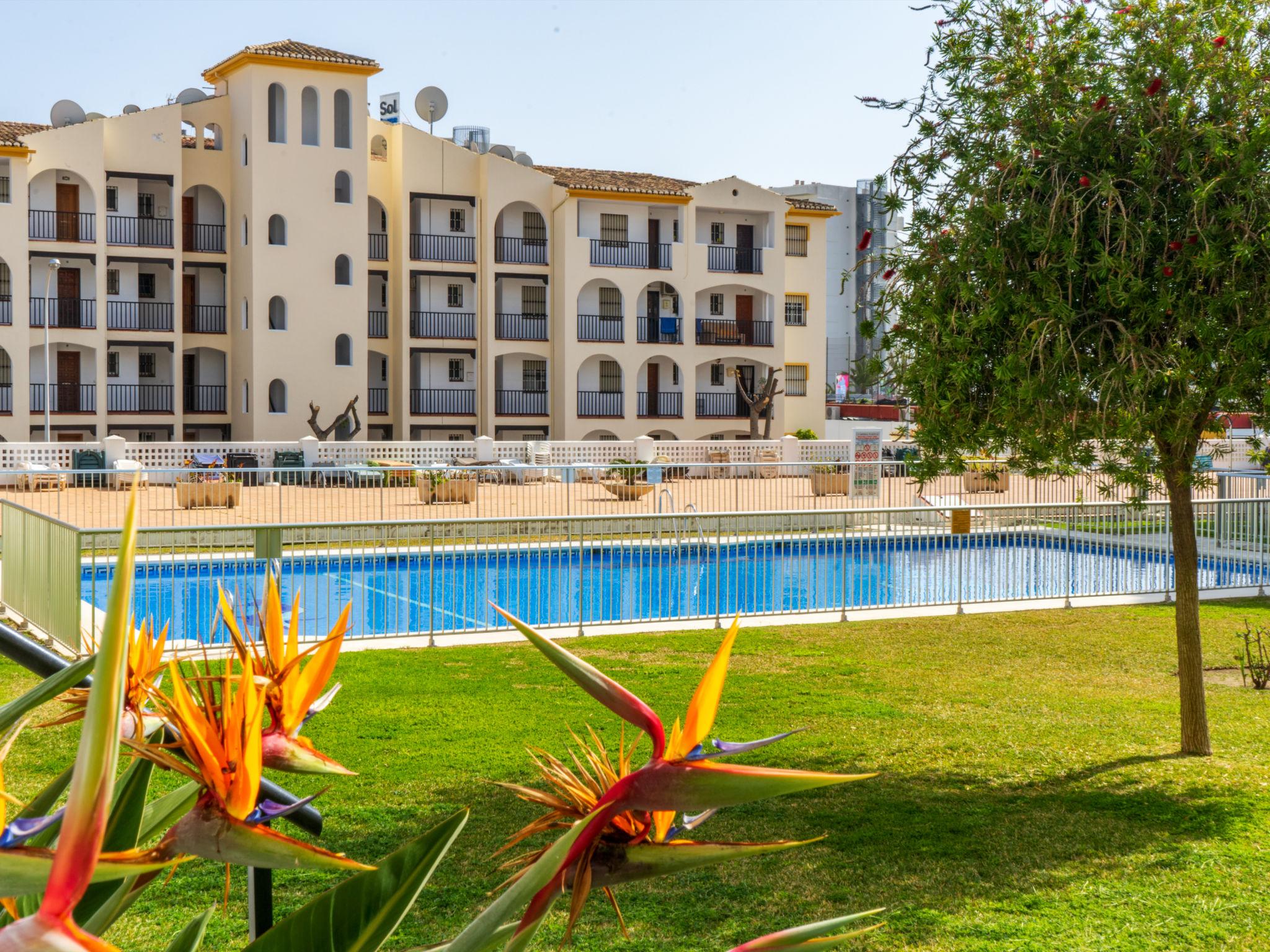 Foto 21 - Apartment mit 2 Schlafzimmern in Torremolinos mit schwimmbad und blick aufs meer