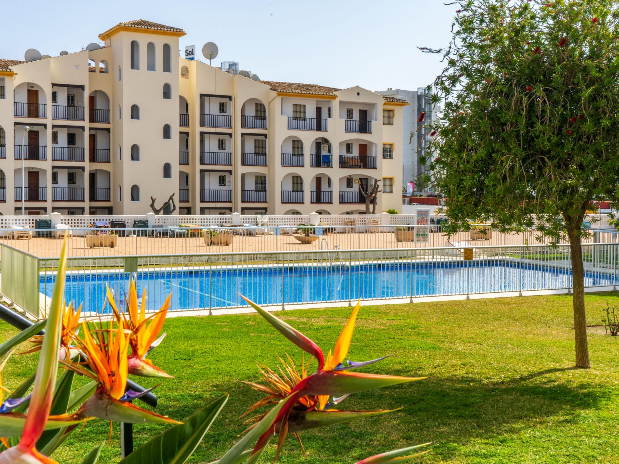 Photo 21 - Appartement de 2 chambres à Torremolinos avec piscine et vues à la mer