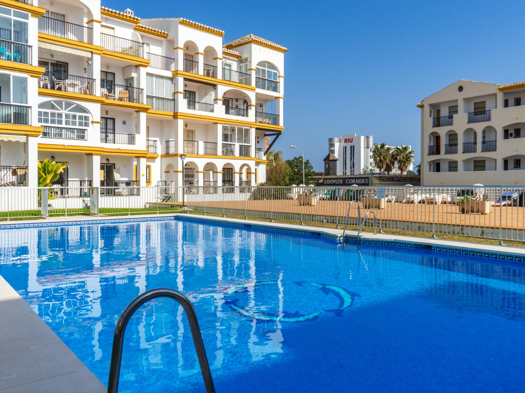 Foto 1 - Apartamento de 2 quartos em Torremolinos com piscina e vistas do mar