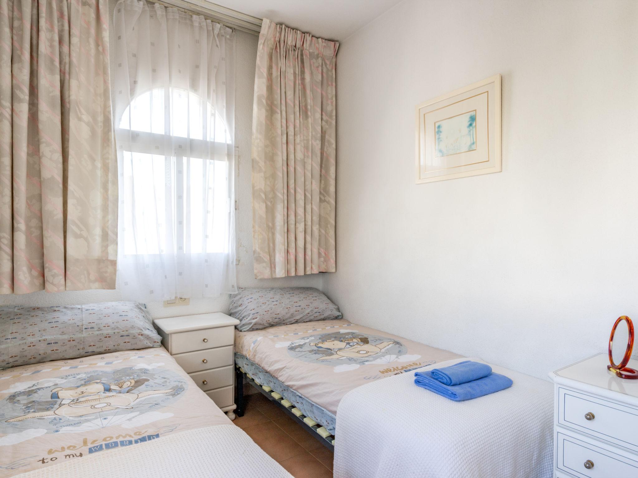 Foto 15 - Apartamento de 2 habitaciones en Torremolinos con piscina y vistas al mar