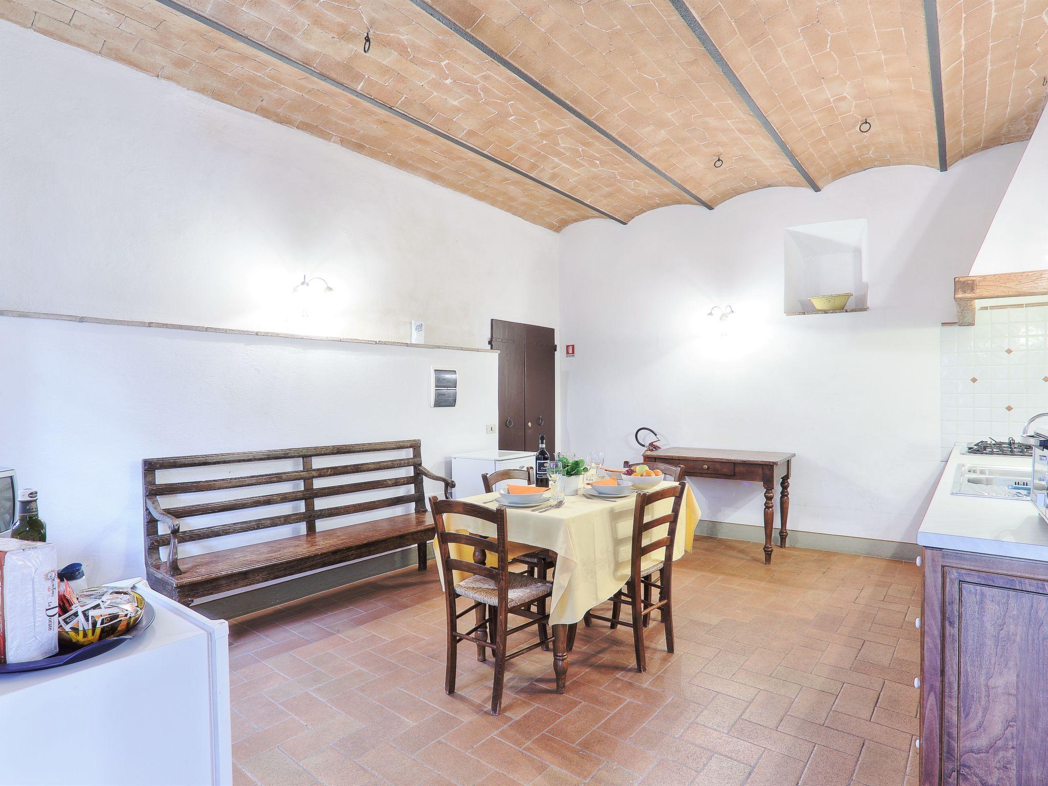 Foto 10 - Apartment mit 1 Schlafzimmer in Bagno a Ripoli mit schwimmbad und garten