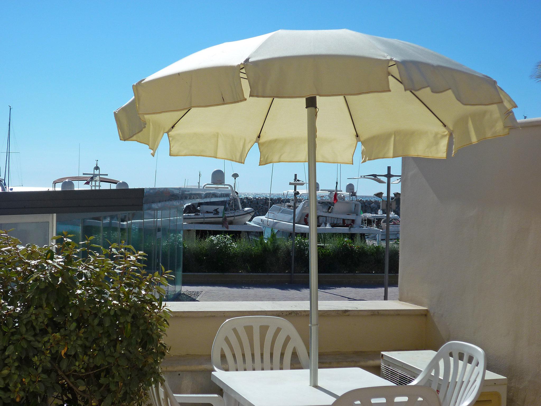 Photo 2 - Appartement de 1 chambre à San Vincenzo avec piscine et jardin