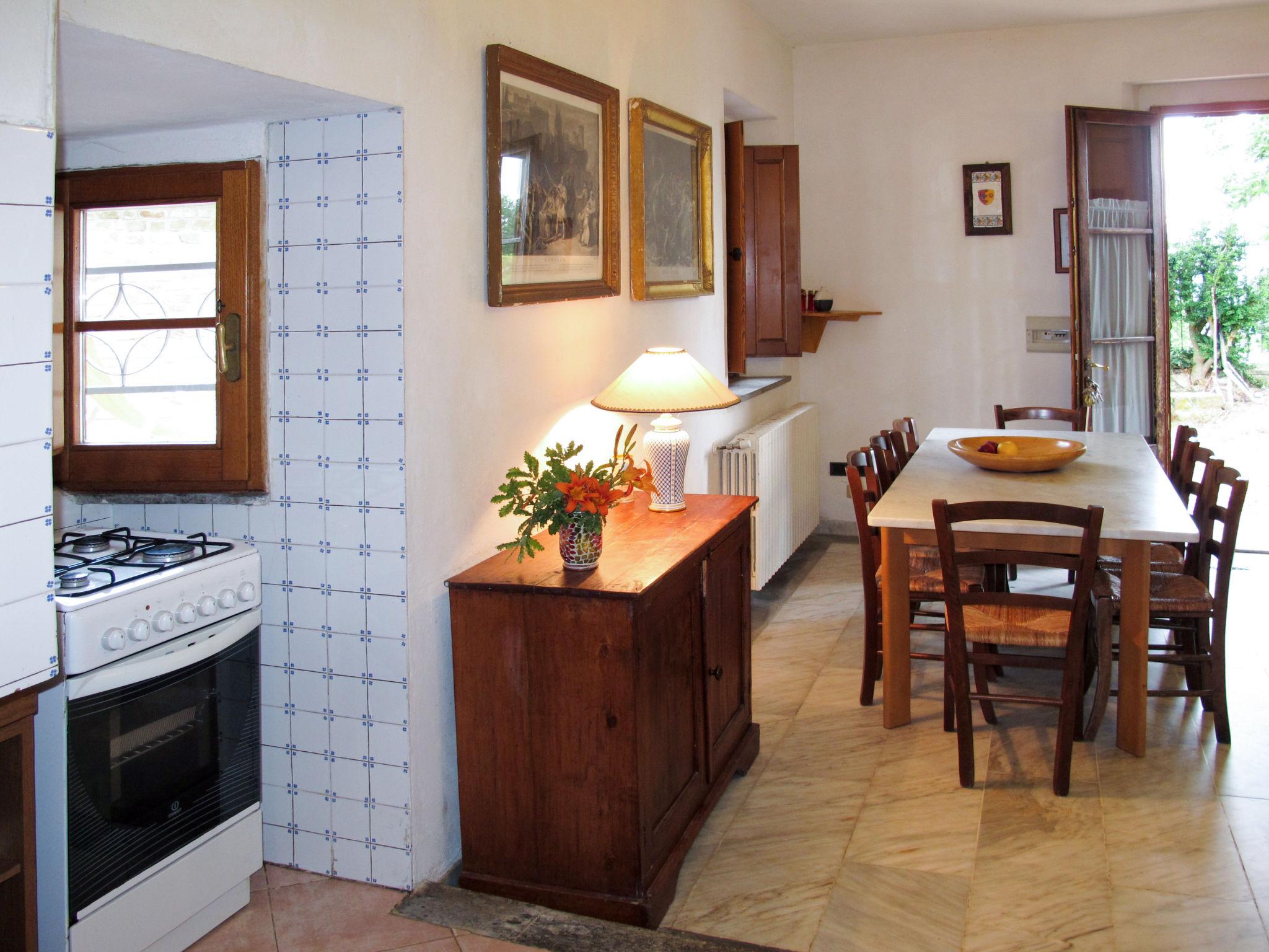Foto 7 - Appartamento con 4 camere da letto a Greve in Chianti con piscina e giardino