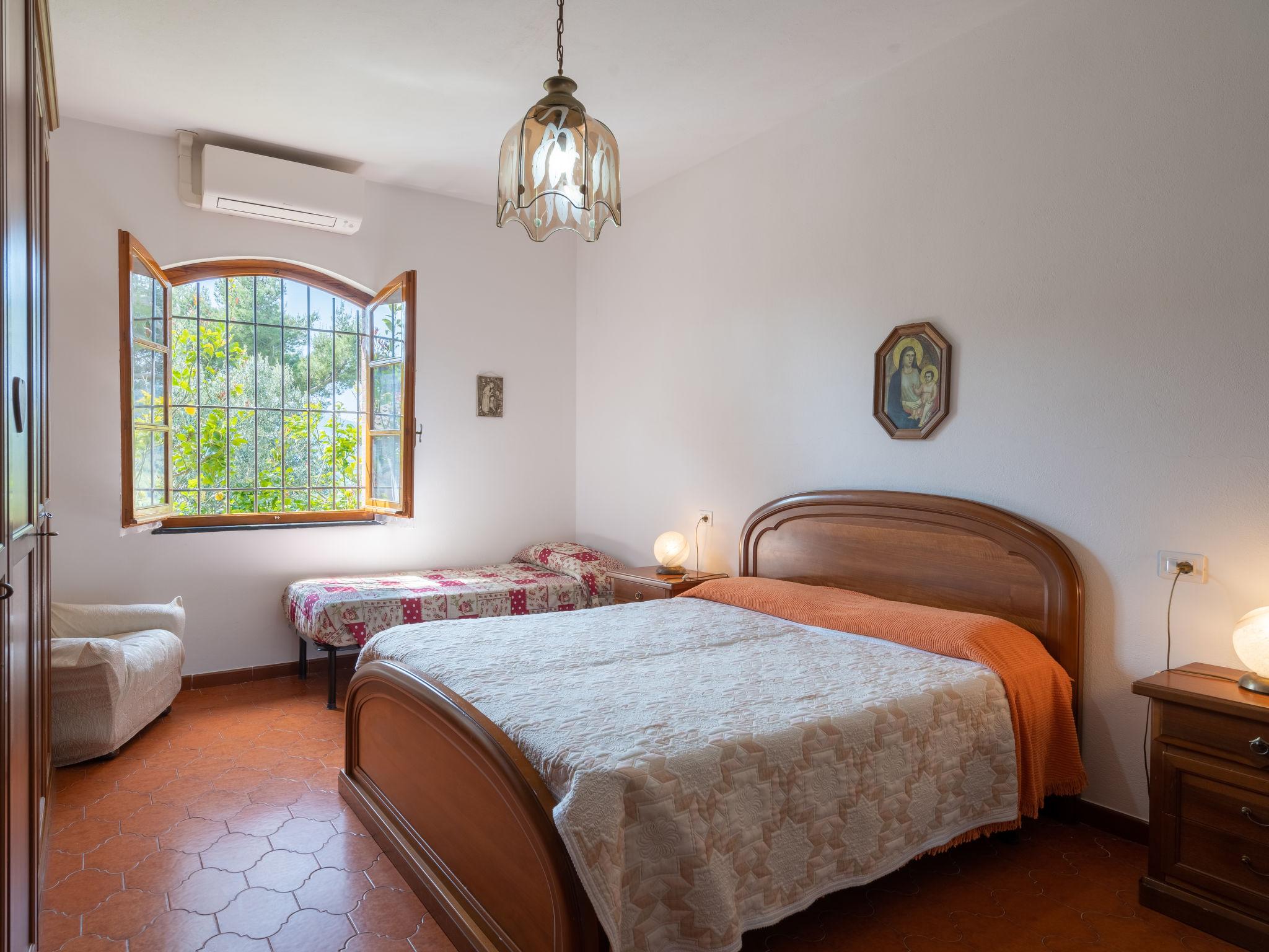 Foto 4 - Casa con 2 camere da letto a Cisano sul Neva con giardino e terrazza