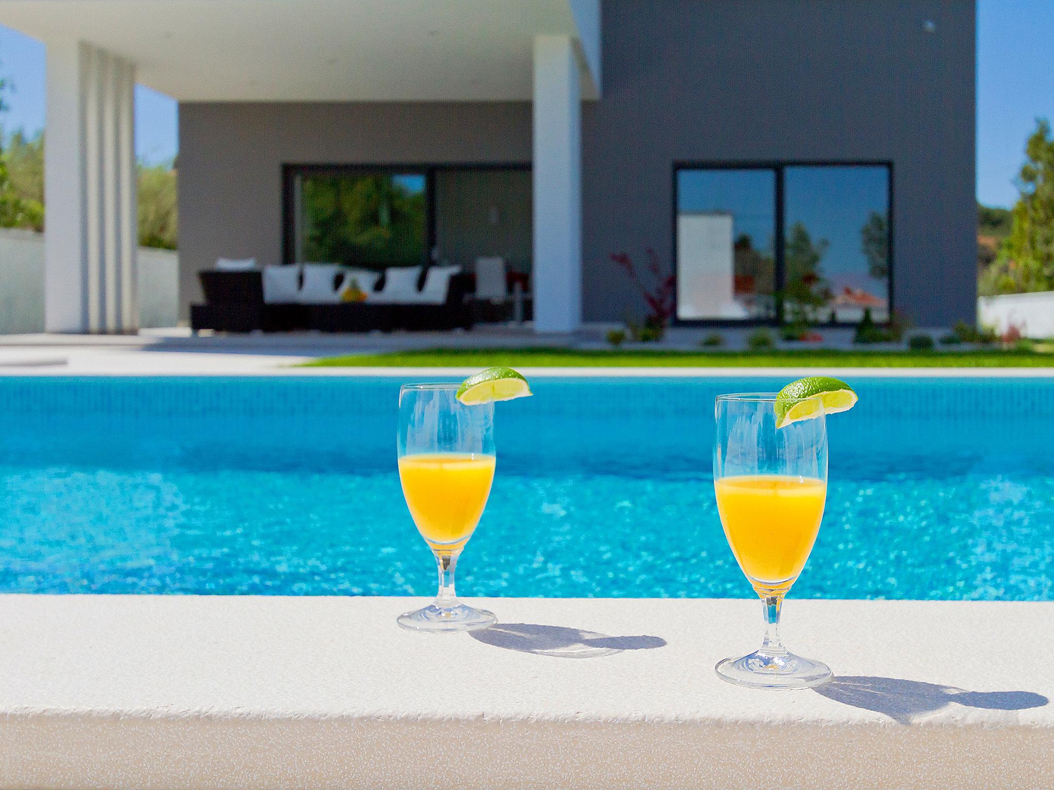 Photo 35 - Maison de 4 chambres à Pula avec piscine privée et vues à la mer