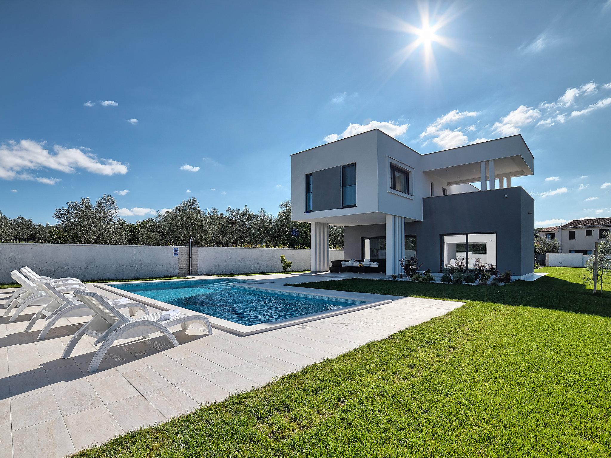 Photo 27 - Maison de 4 chambres à Pula avec piscine privée et vues à la mer