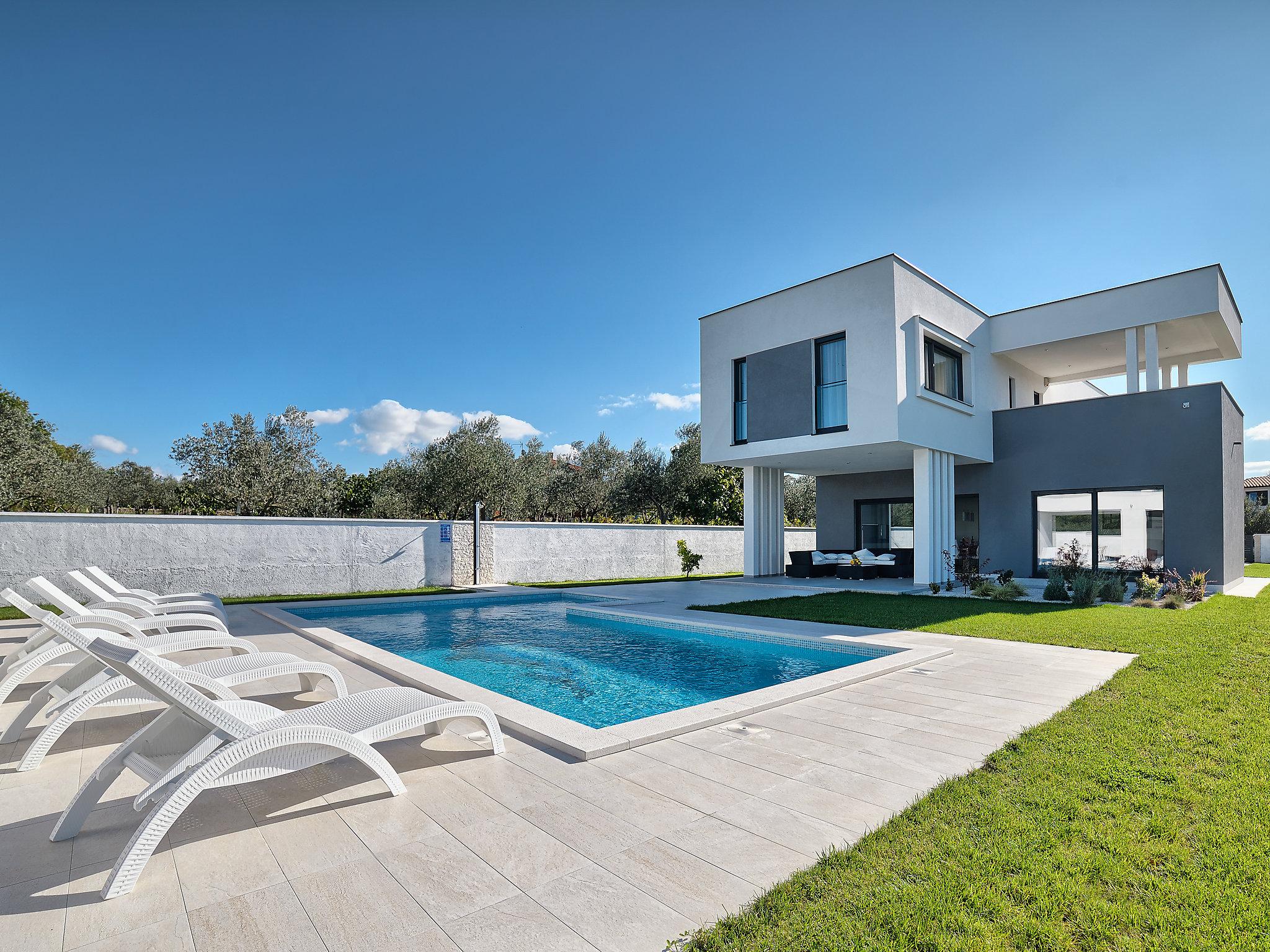 Photo 40 - 4 bedroom House in Pula with private pool and sea view