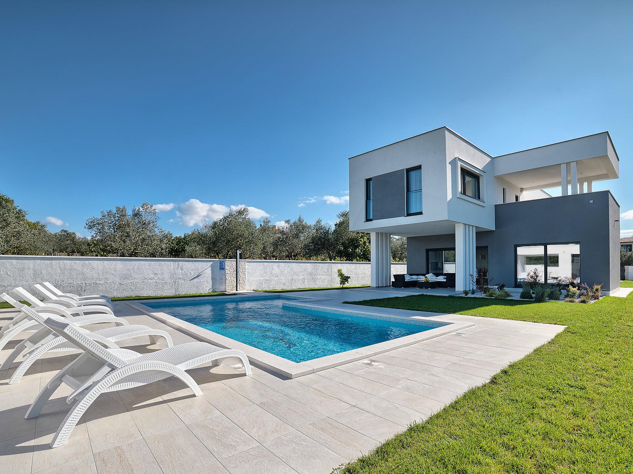 Photo 40 - Maison de 4 chambres à Pula avec piscine privée et jardin