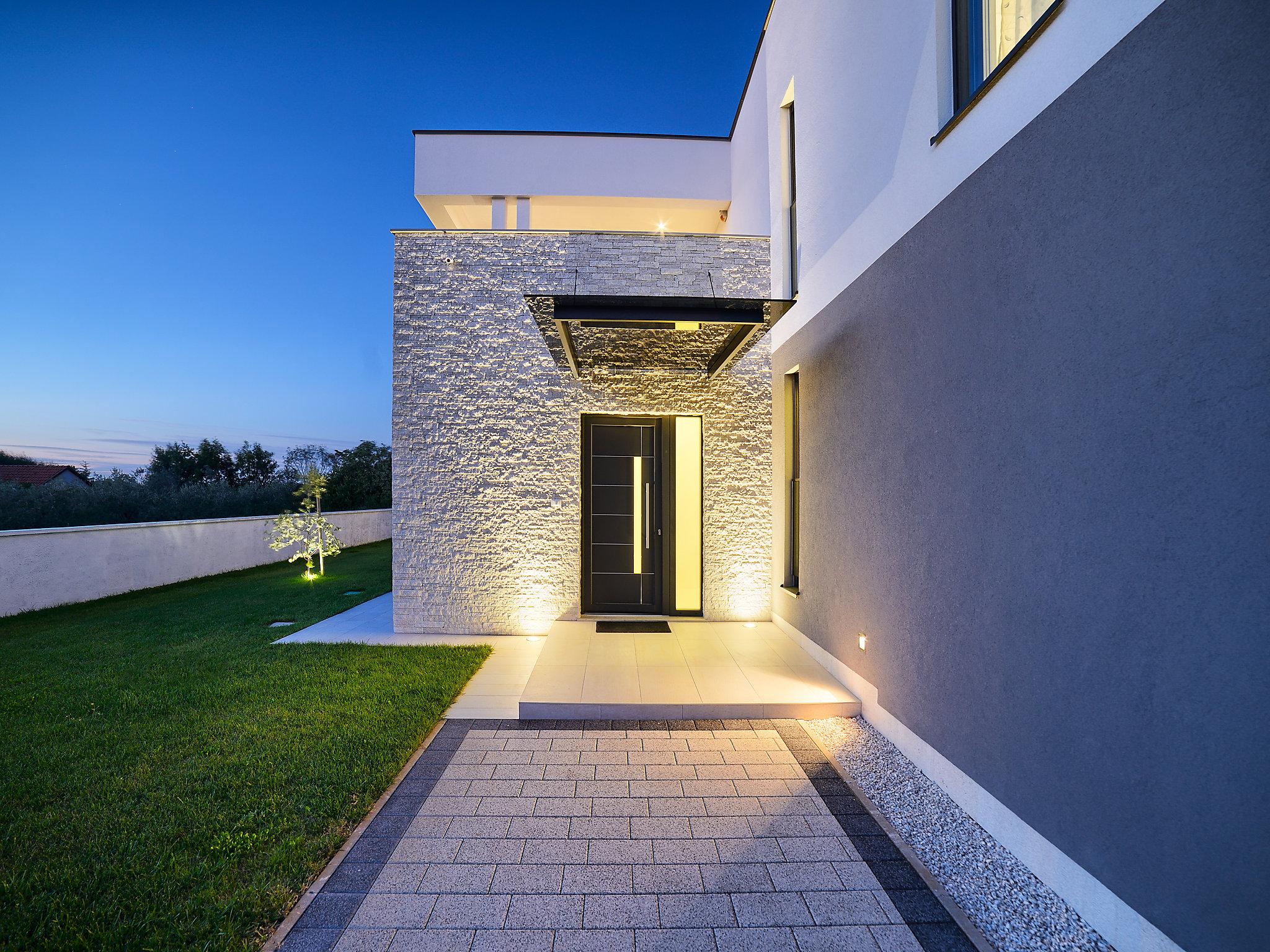 Foto 45 - Casa de 4 quartos em Pula com piscina privada e vistas do mar