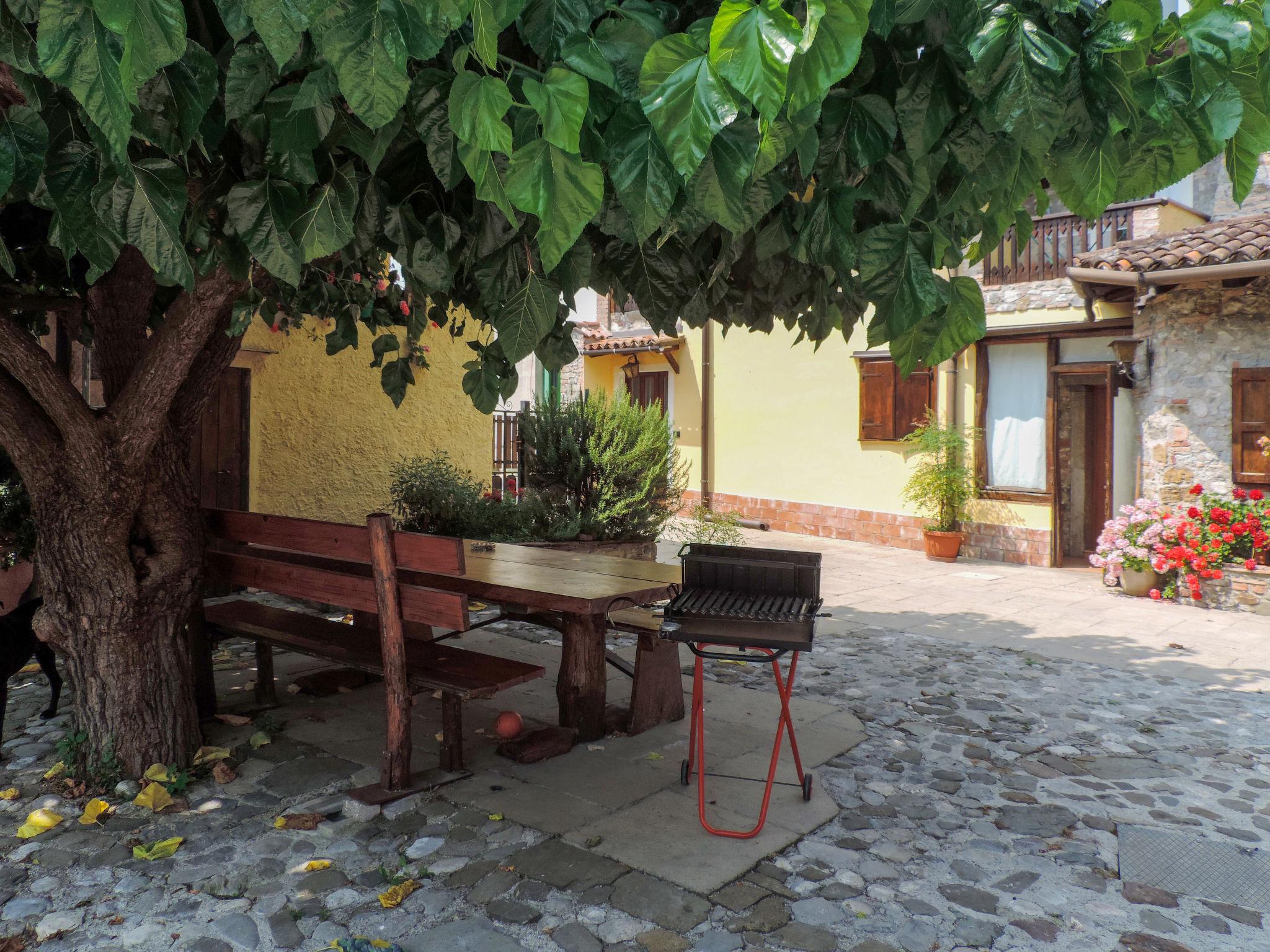 Photo 2 - Maison de 2 chambres à San Giovanni al Natisone avec jardin